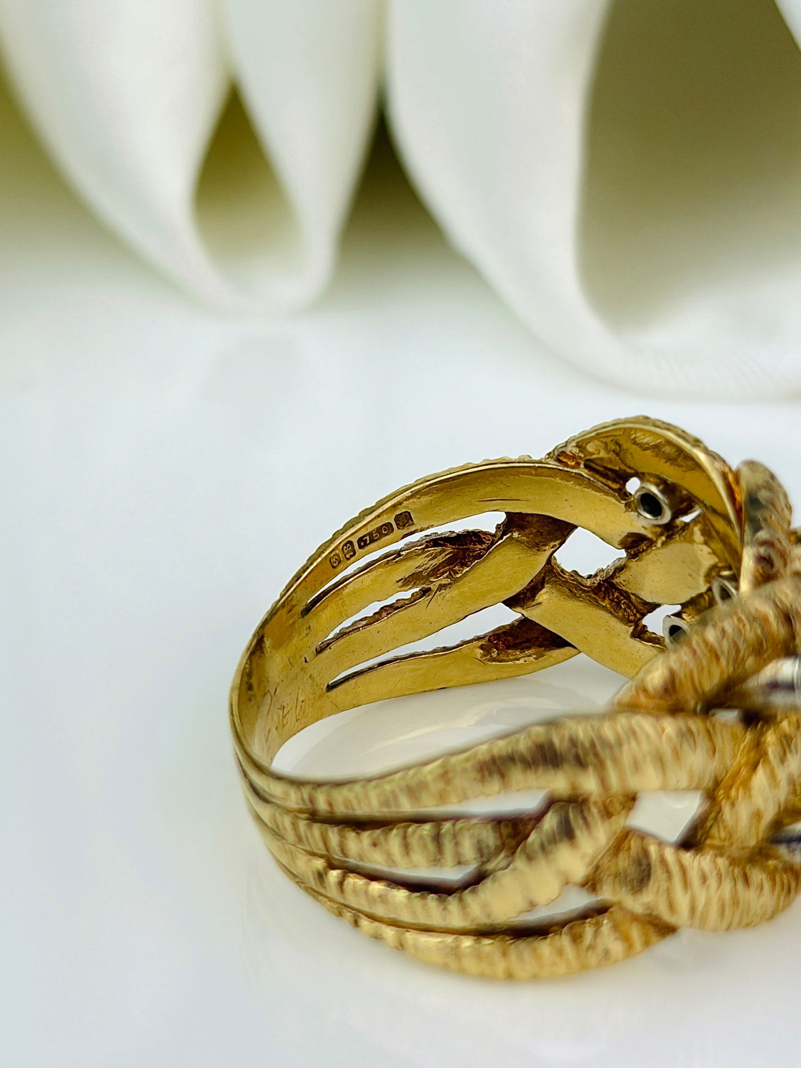 Vintage C.1973 Wide Crop & Farr Diamond and 18 Carat Gold Band Ring - 4