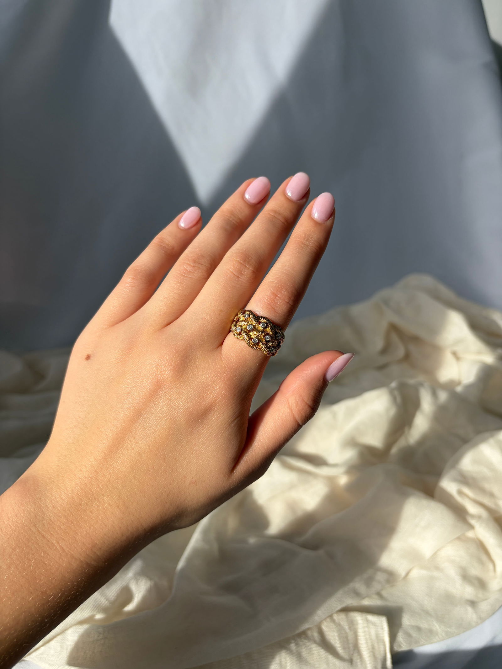 Vintage C.1973 Wide Crop & Farr Diamond and 18 Carat Gold Band Ring - 8