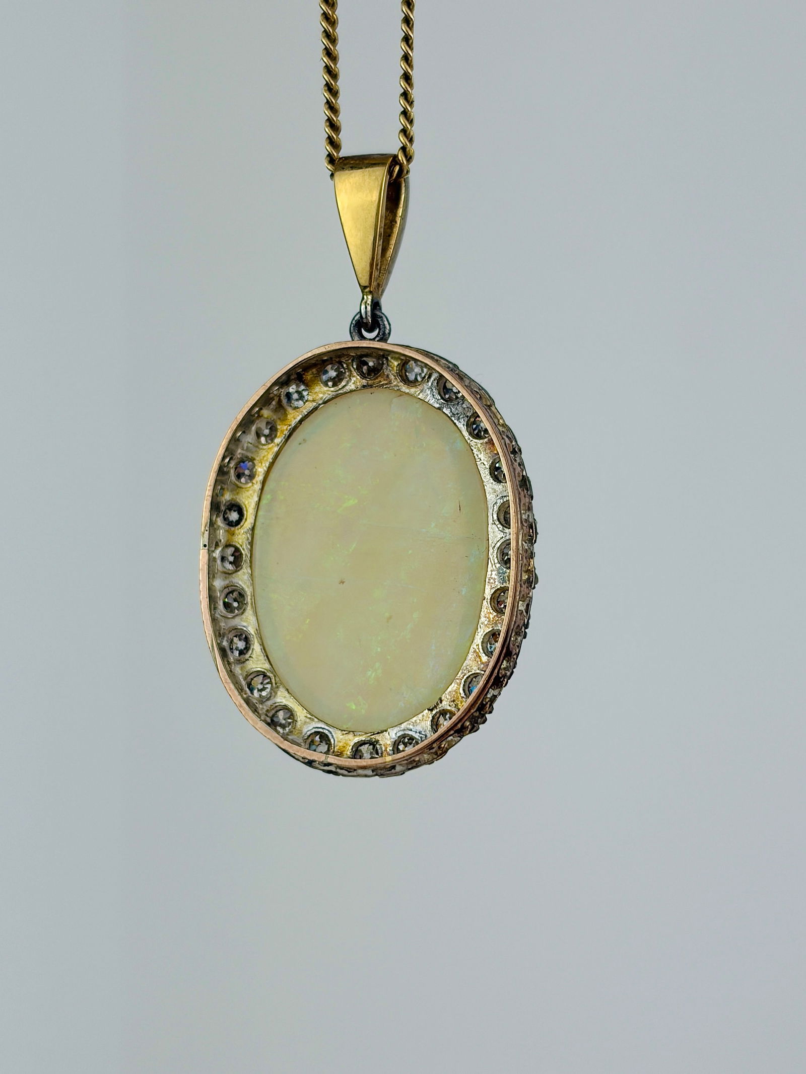 Outstanding Opal and Diamond Large Pendant in Gold - 4