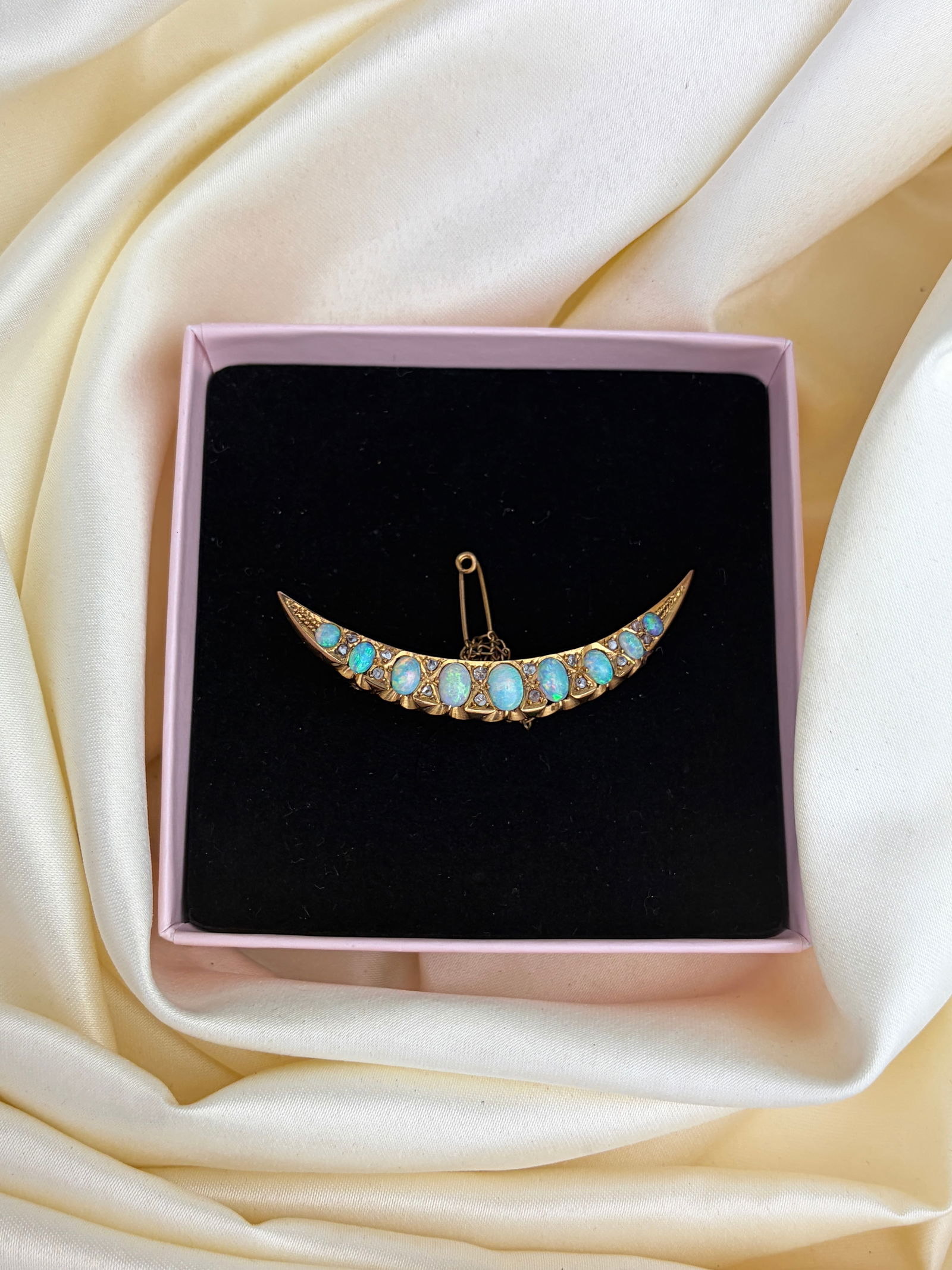 Vintage Large Opal and Diamond 15ct Gold Crescent Brooch - 6