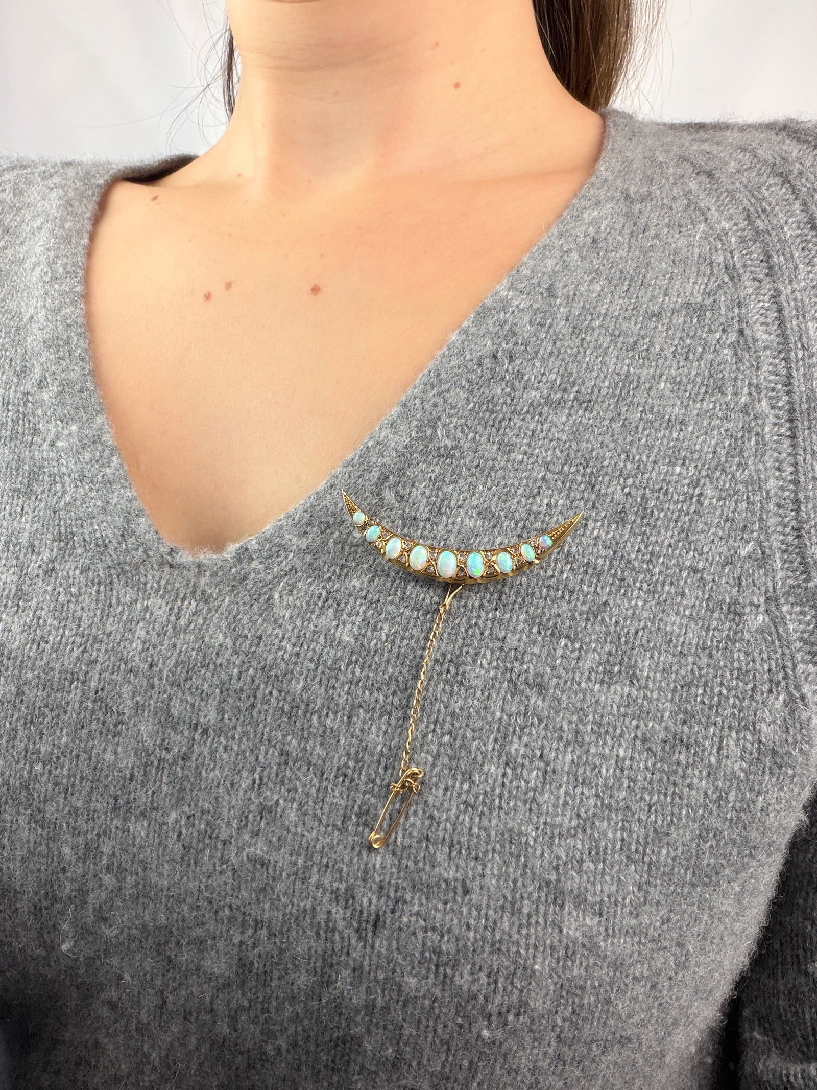 Vintage Large Opal and Diamond 15ct Gold Crescent Brooch - 7