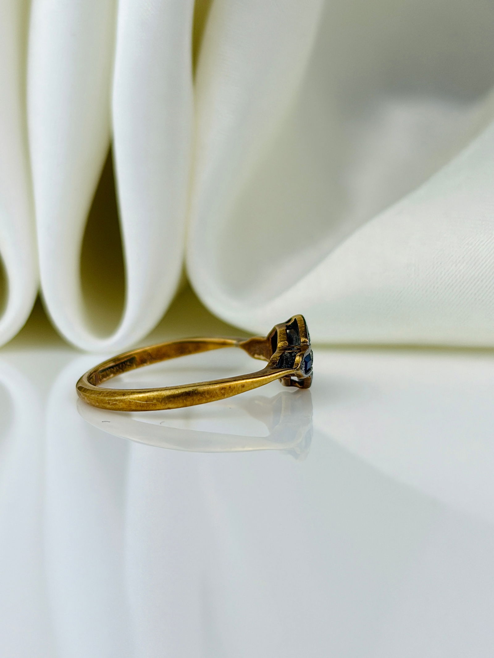 antique 18ct yellow gold and platinum sapphire and diamond art deco ring - 2