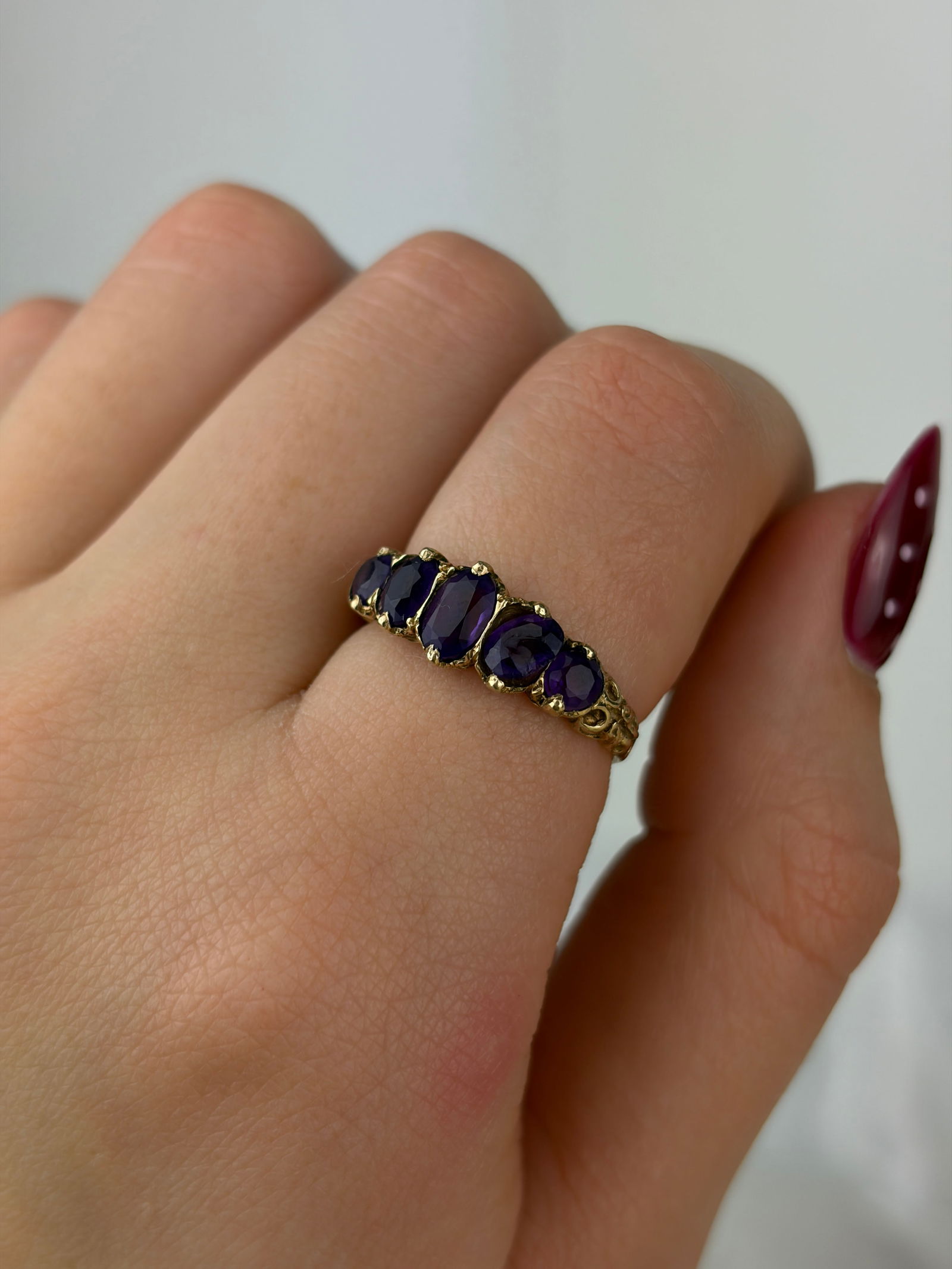 Vintage 9ct yellow gold amethyst 5 stone ring - 9