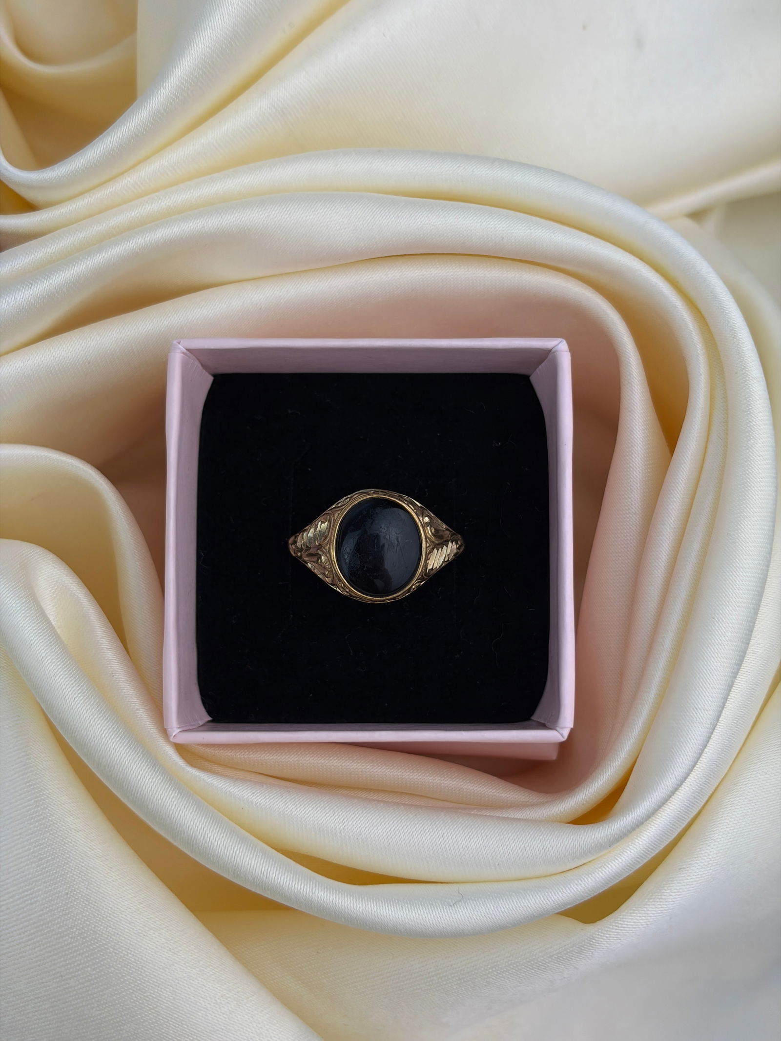 vintage 9ct gold onyx signet ring - 9