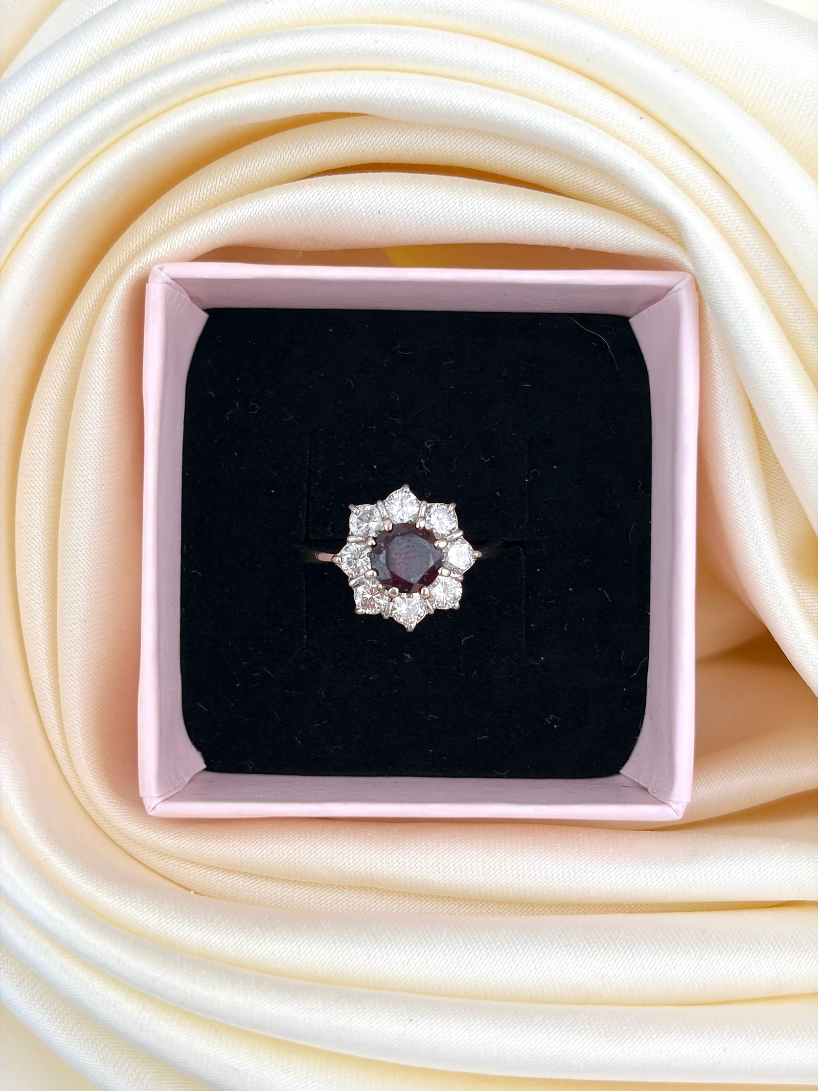 Chunky 18ct White Gold Diamond and Tourmaline Flower Ring - 8