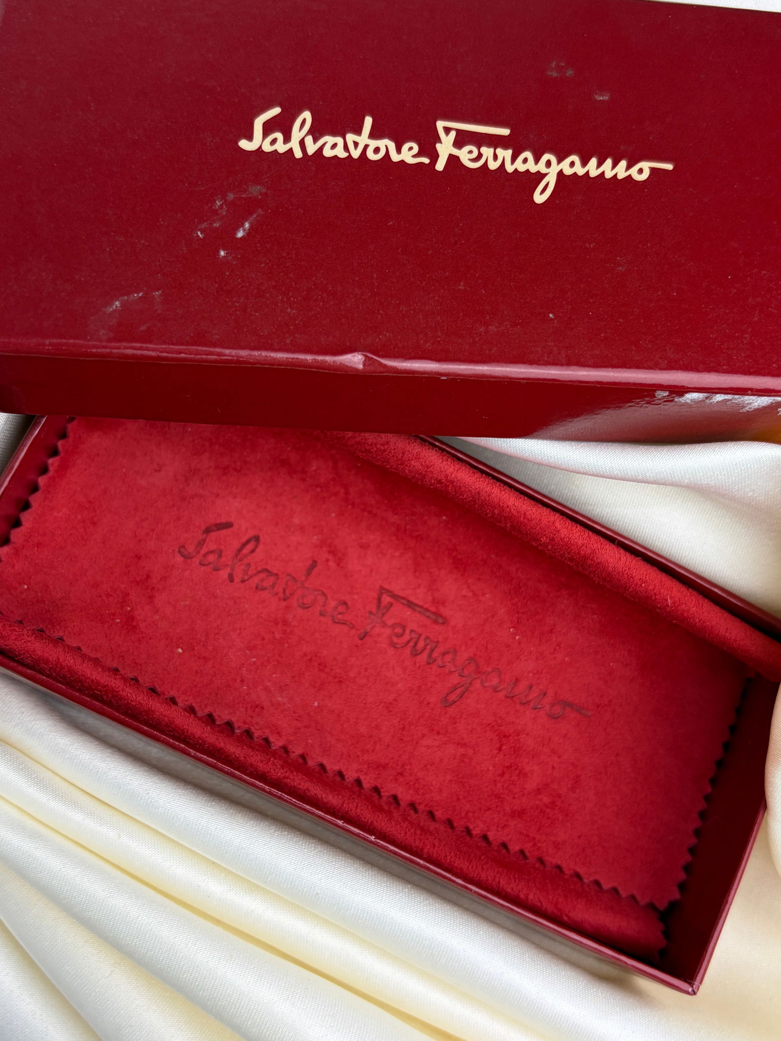 boxed salvatore Ferragamo keyring - 6