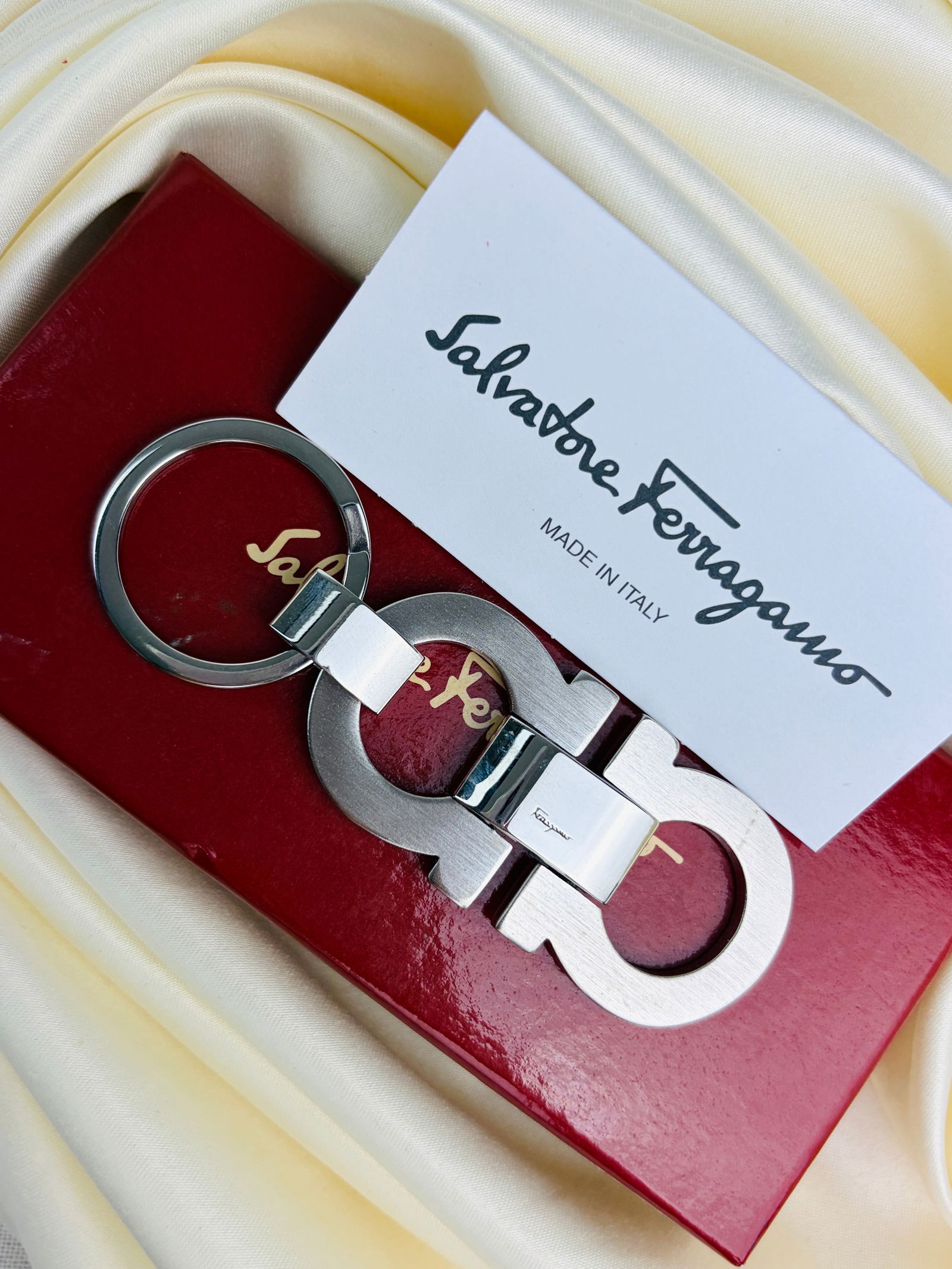 boxed salvatore Ferragamo keyring - 7