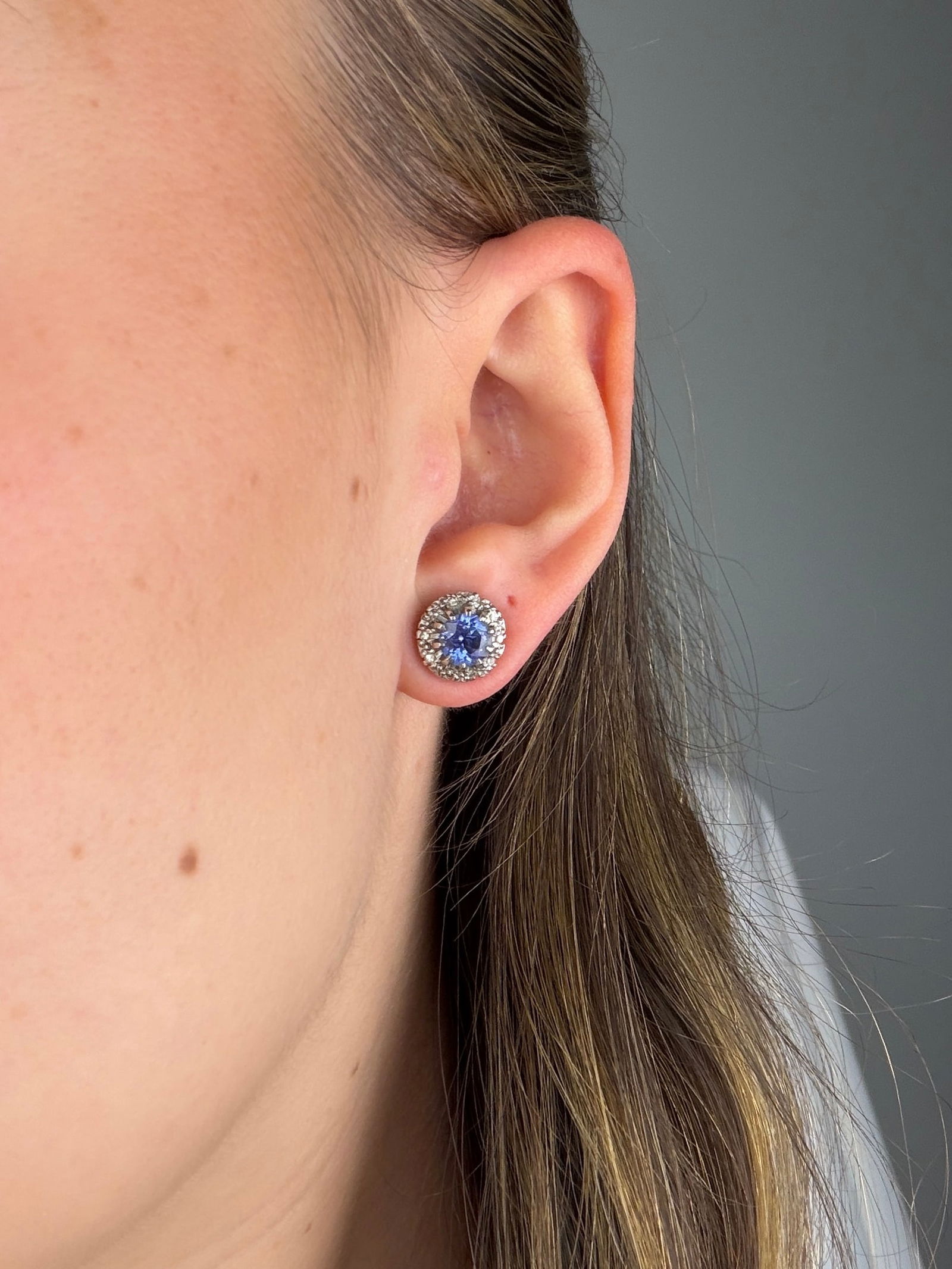 Vintage Tanzanite and Diamond 18ct White Gold Cluster Stud Earrings - 9