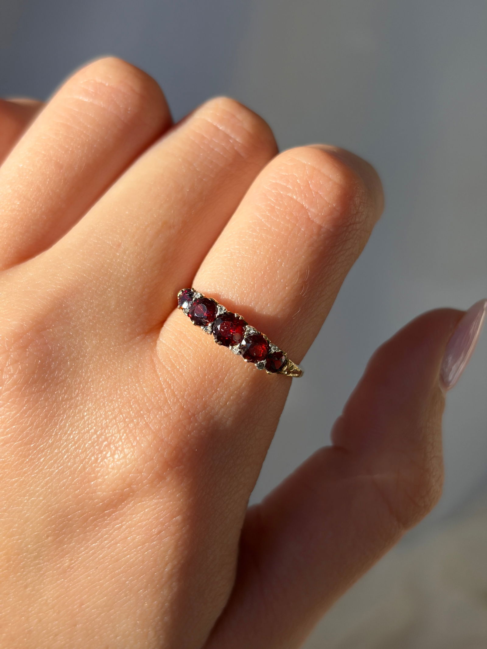 Antique 18ct Gold Tourmaline and Diamond 5 Stone Ring - 9