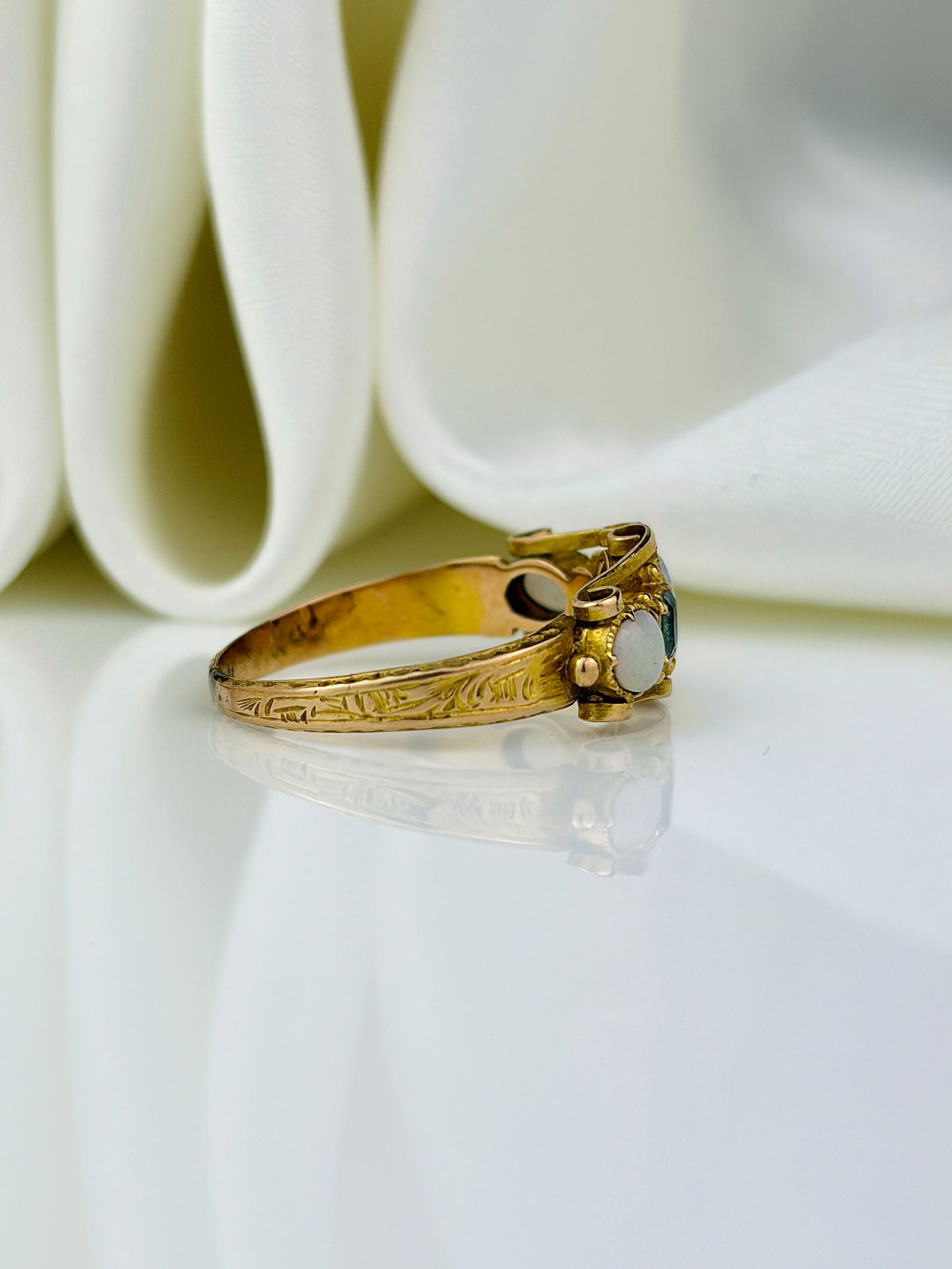 antique opal and emerald gold ring - 2