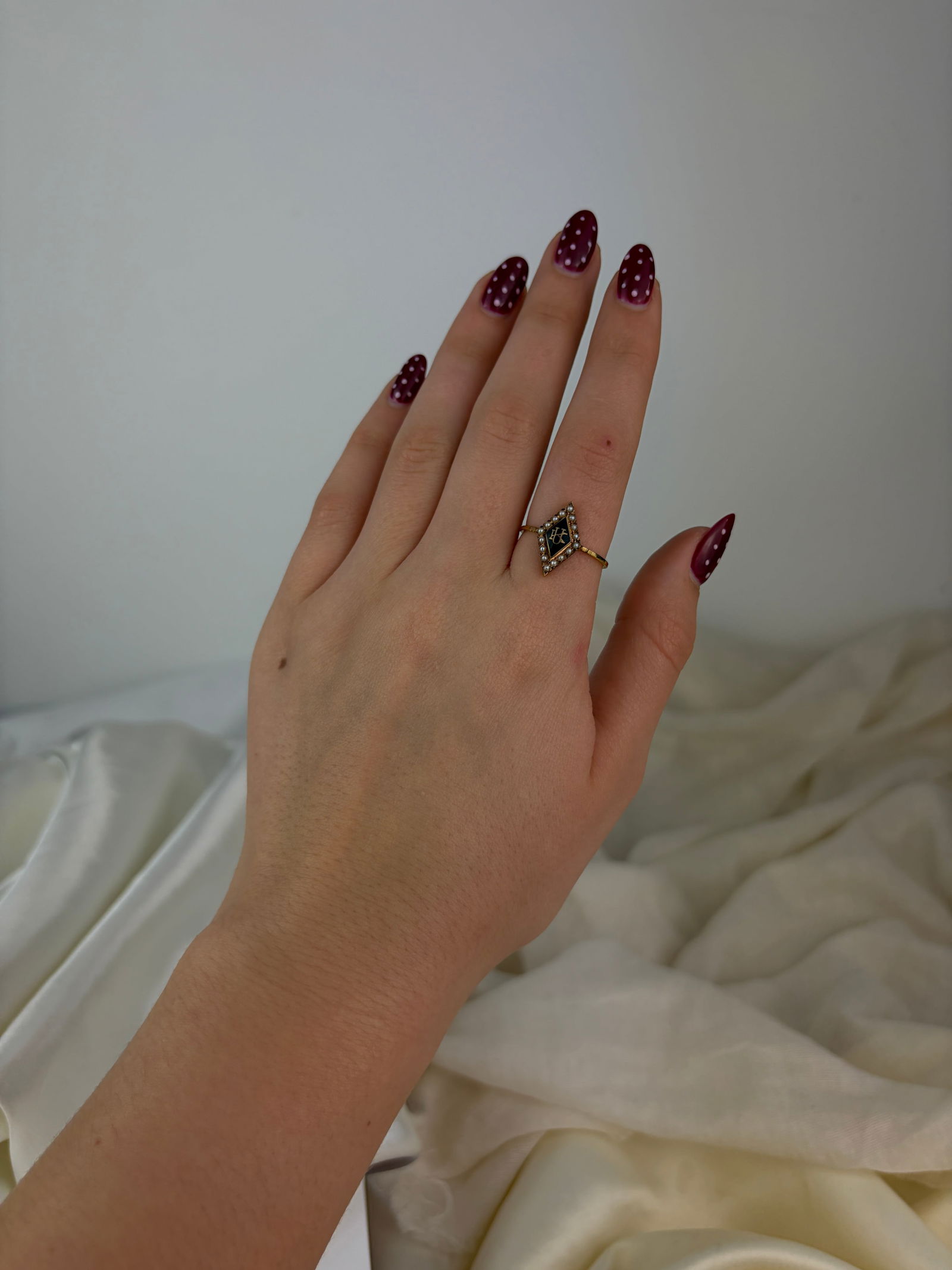 antique enamel and pearl navette ring In gold - 6