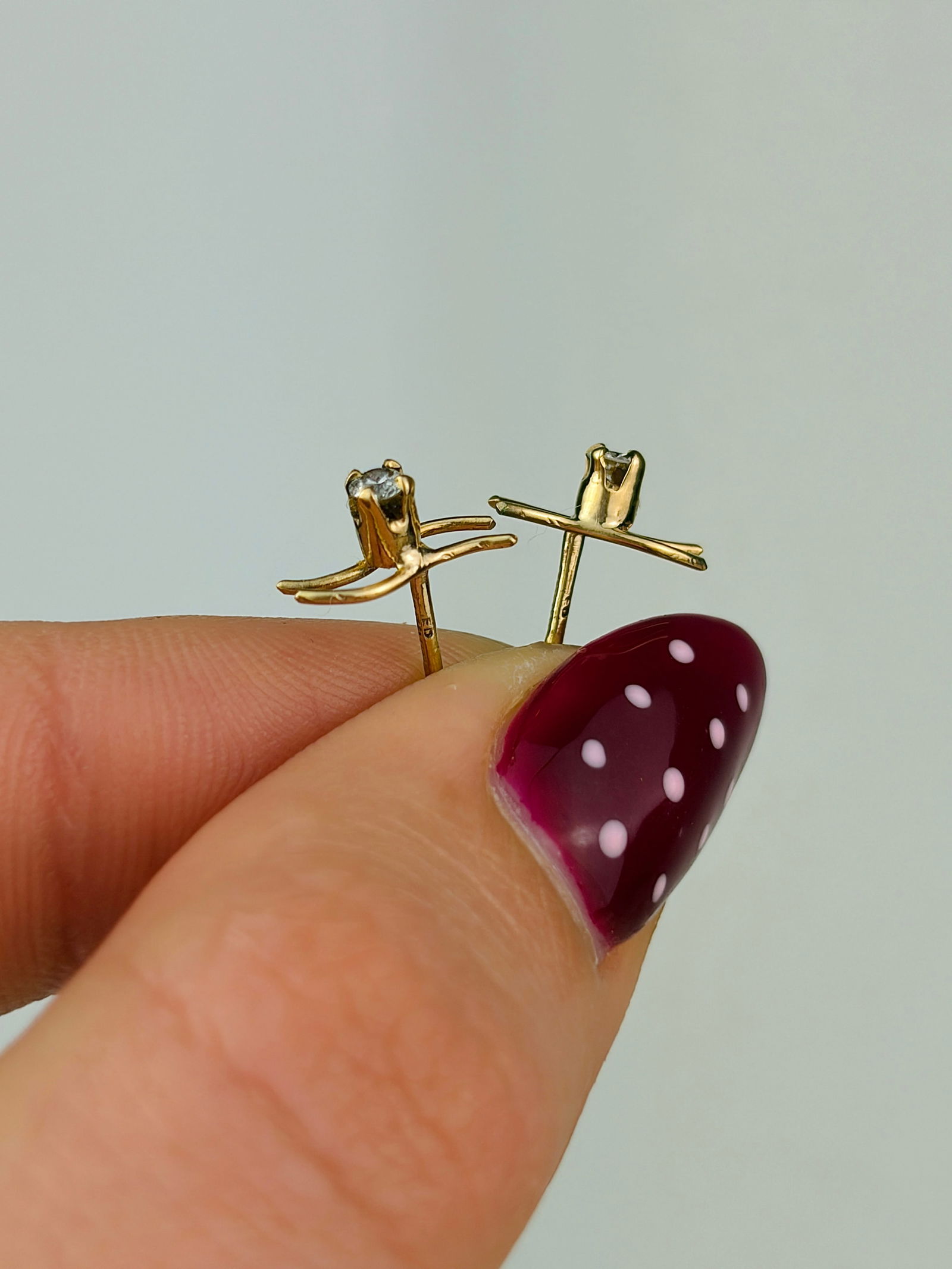 9ct gold diamond stud earrings - 2