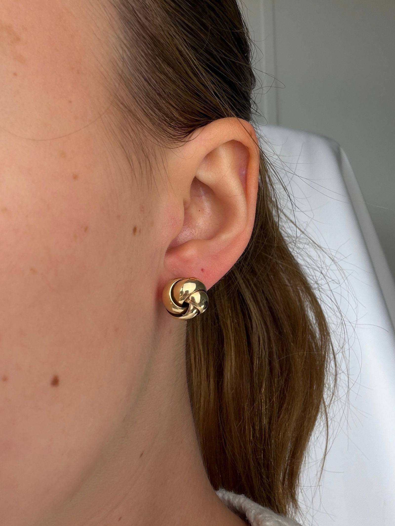 Large Vintage 9 Carat Yellow Gold Knot Studs - 7