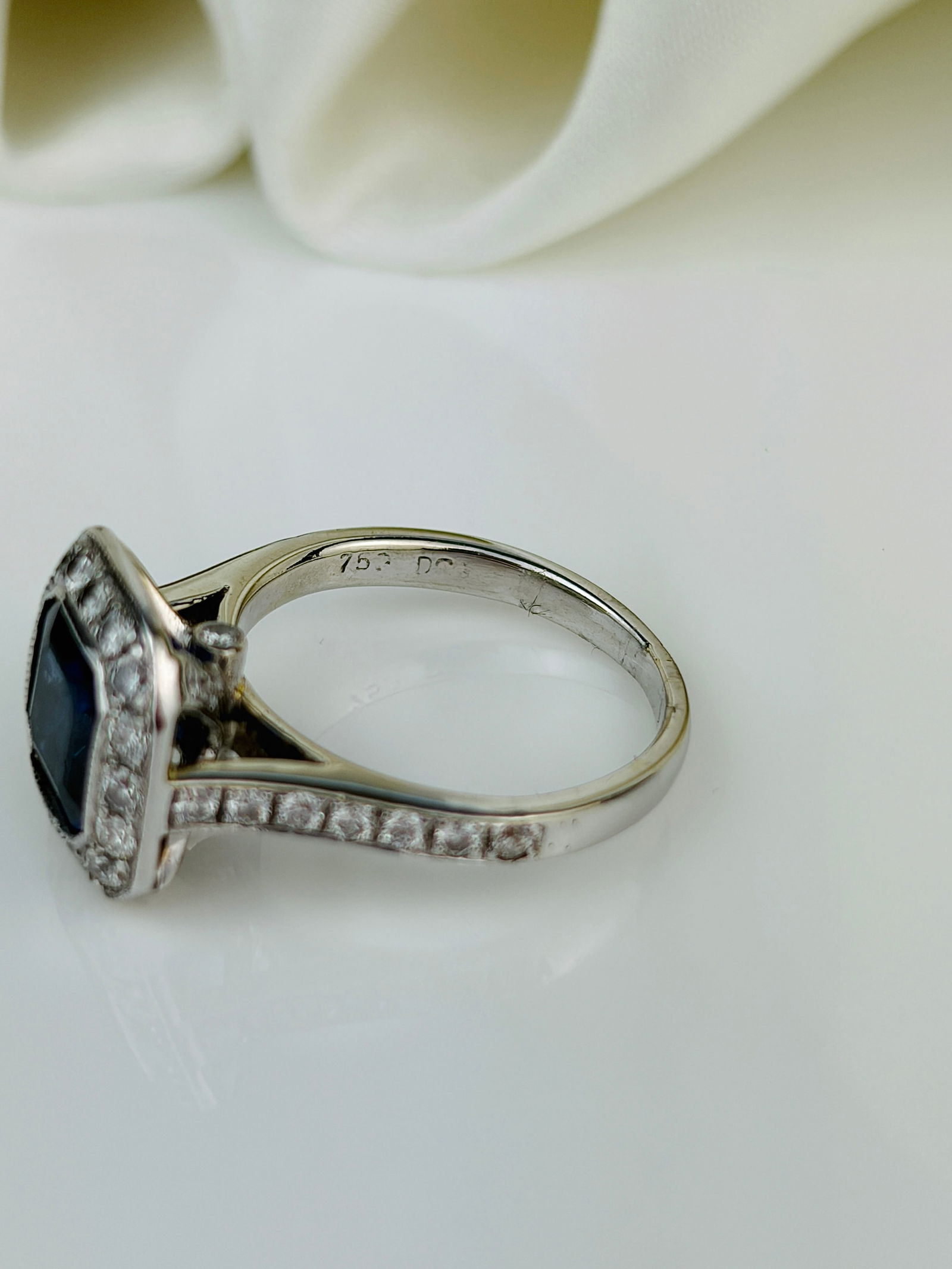 Vintage Sapphire and Diamond Encrusted 18ct White Gold Panel Ring - 4