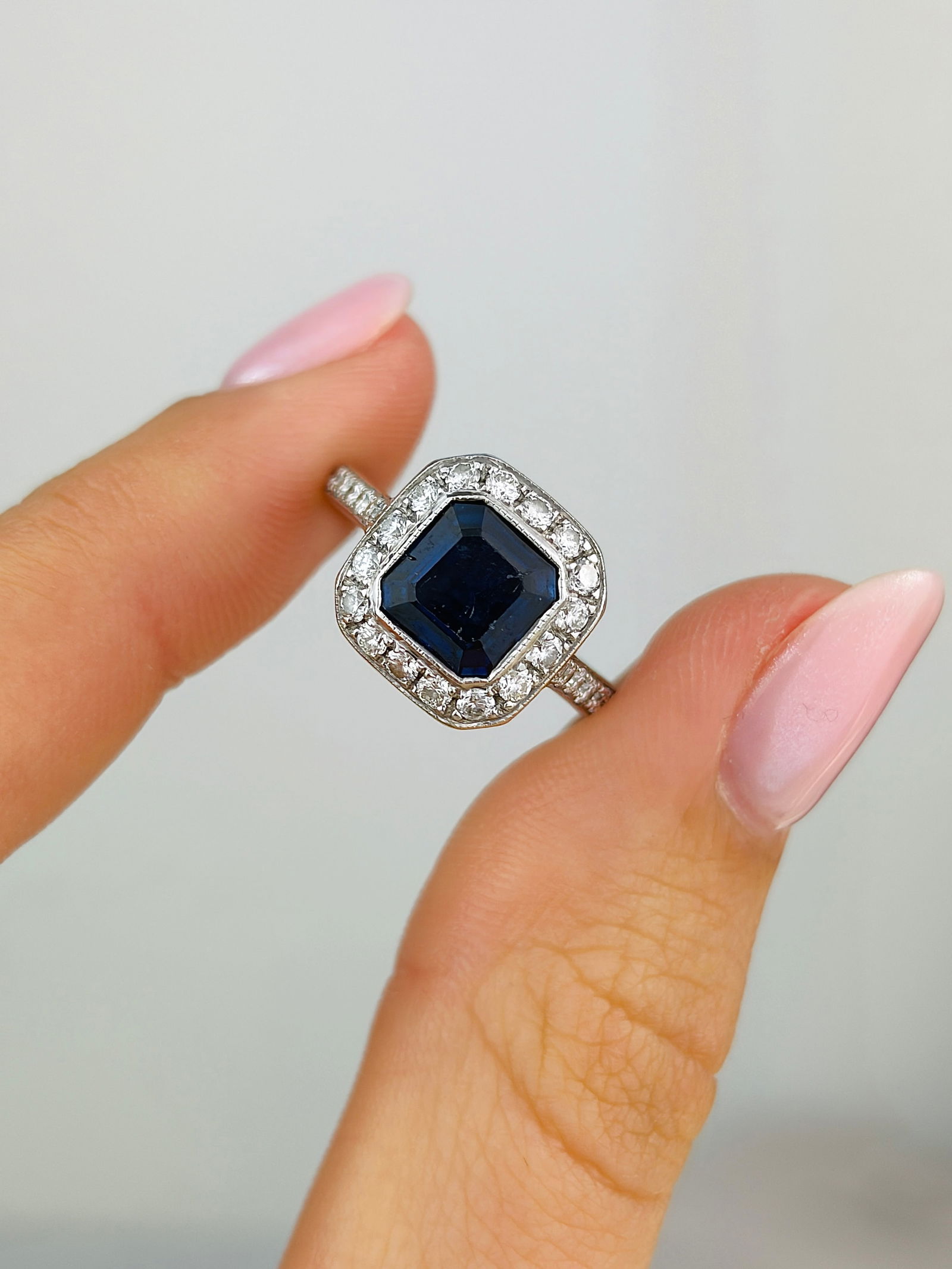 Vintage Sapphire and Diamond Encrusted 18ct White Gold Panel Ring - 5