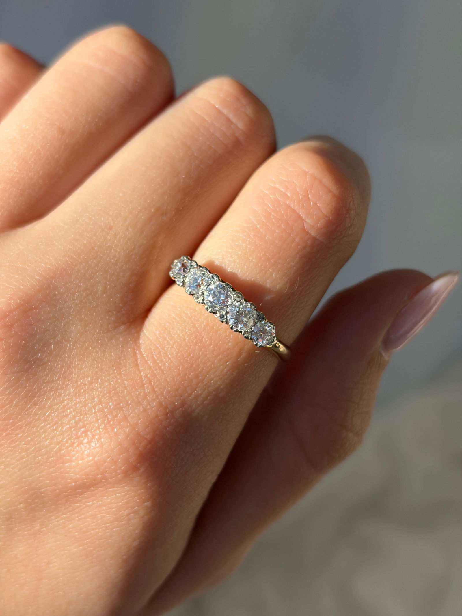 Antique 1ct Diamond 5 Stone Ring in 18ct Yellow Gold - 8