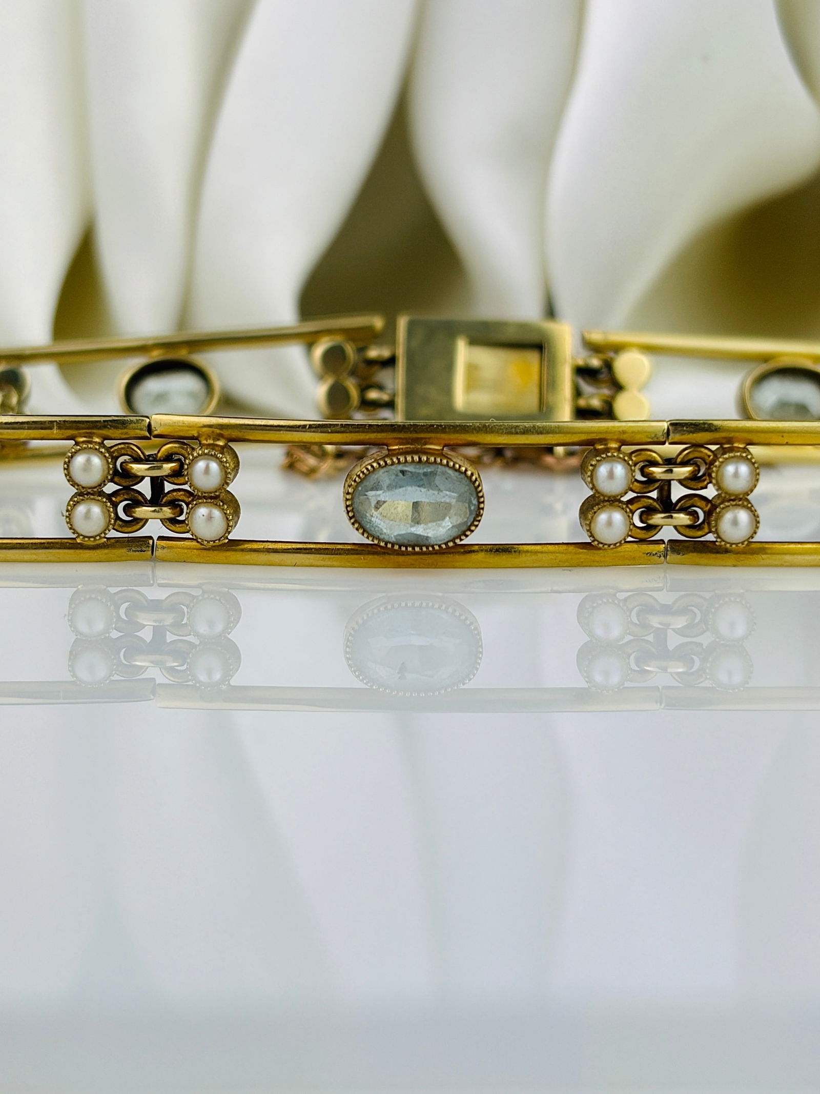Art Deco Aquamarine and Pearl 15ct Gold Bracelet - 4