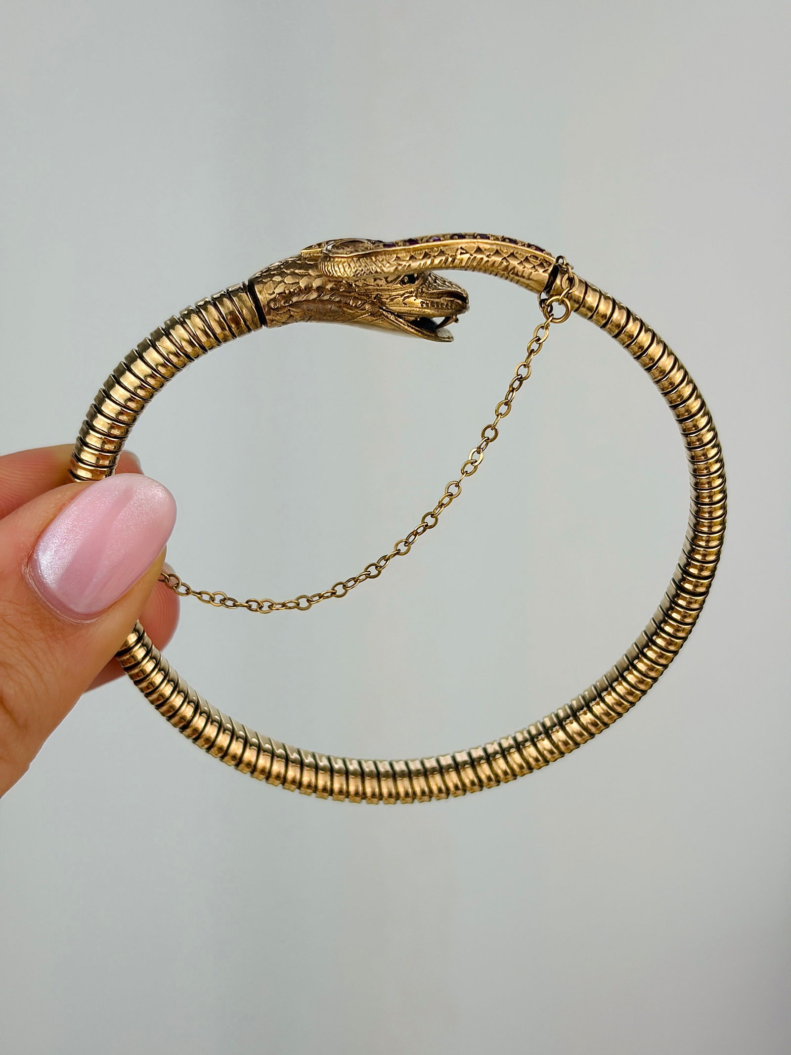 Vintage 9ct Gold Ruby encrusted Snake Bangle / Bracelet with emerald eyes - 2