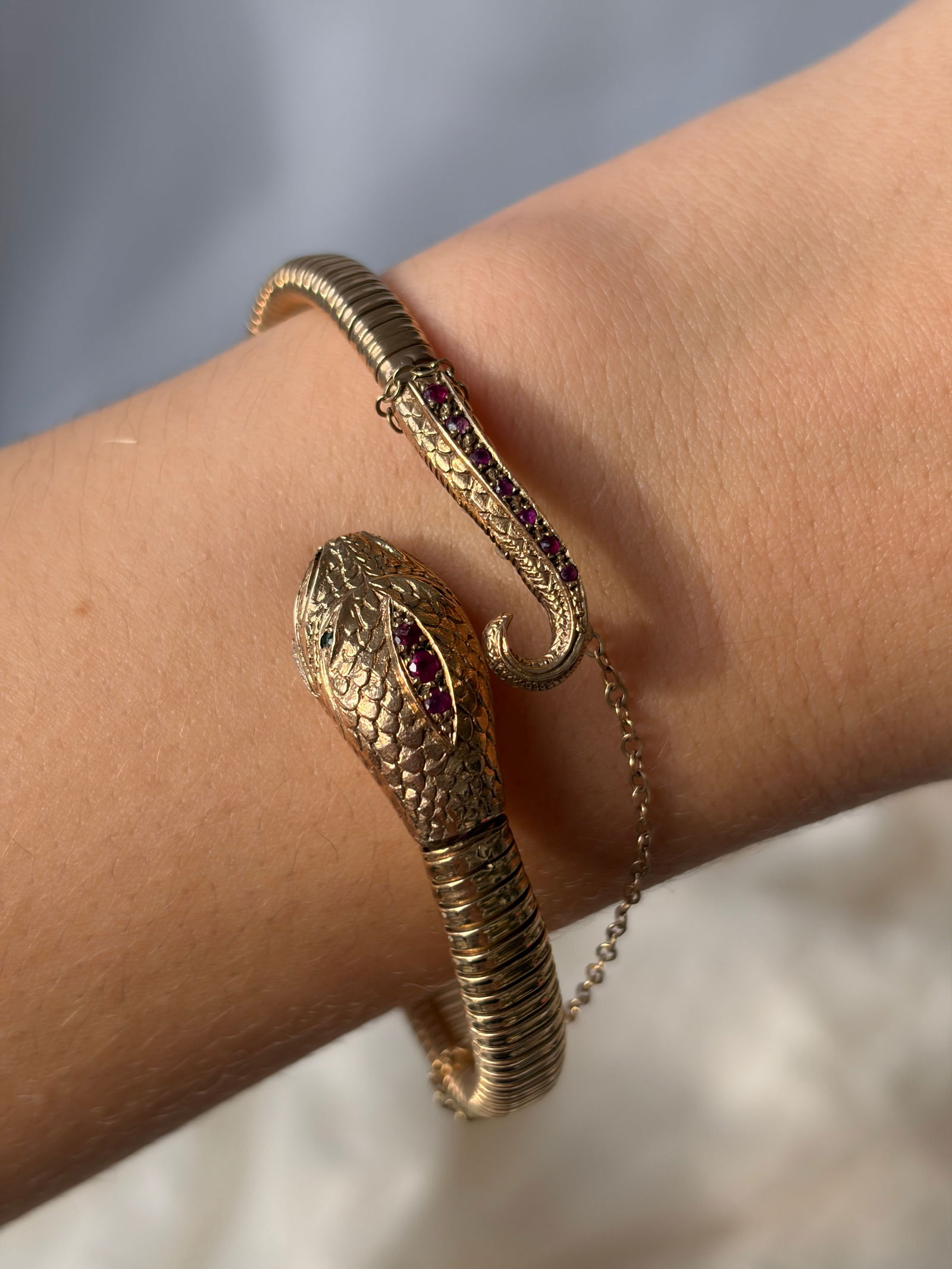 Vintage 9ct Gold Ruby encrusted Snake Bangle / Bracelet with emerald eyes - 7
