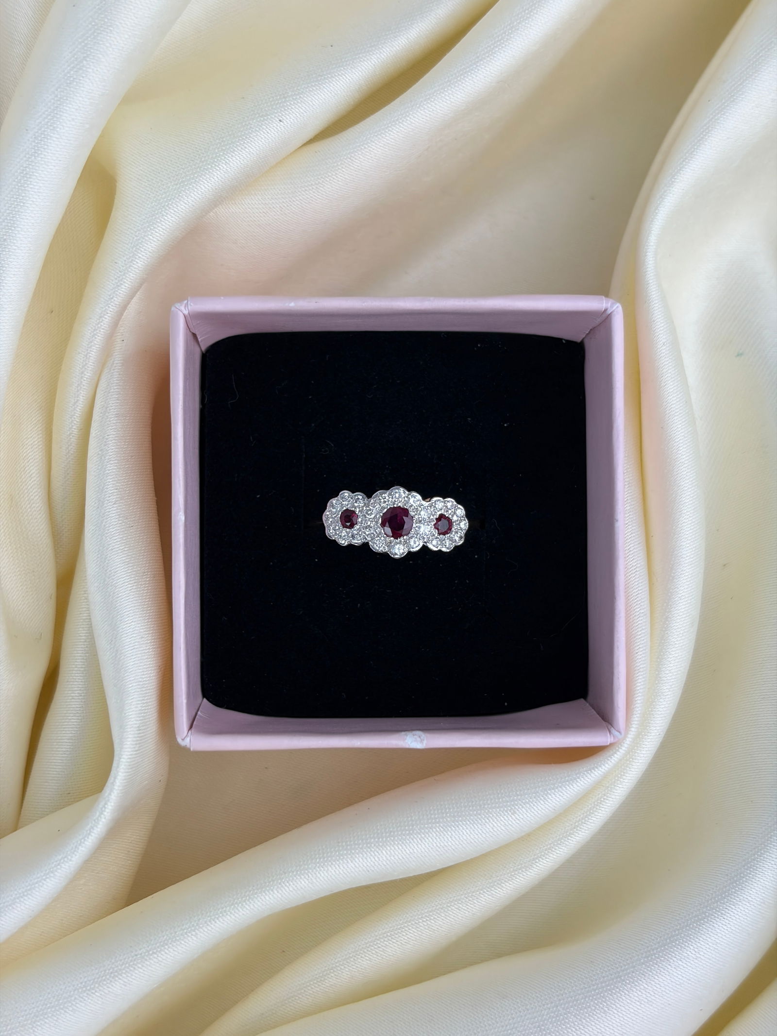 Vintage Ruby and Diamond 18 Carat Gold Triple Cluster Ring - 7