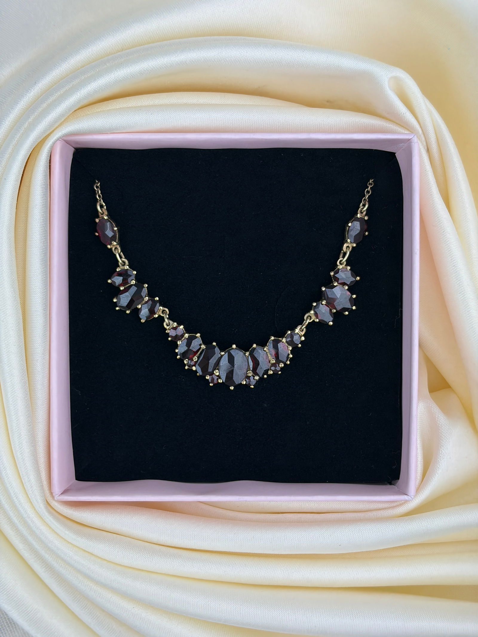 Antique Garnet and Gold Necklace - 6