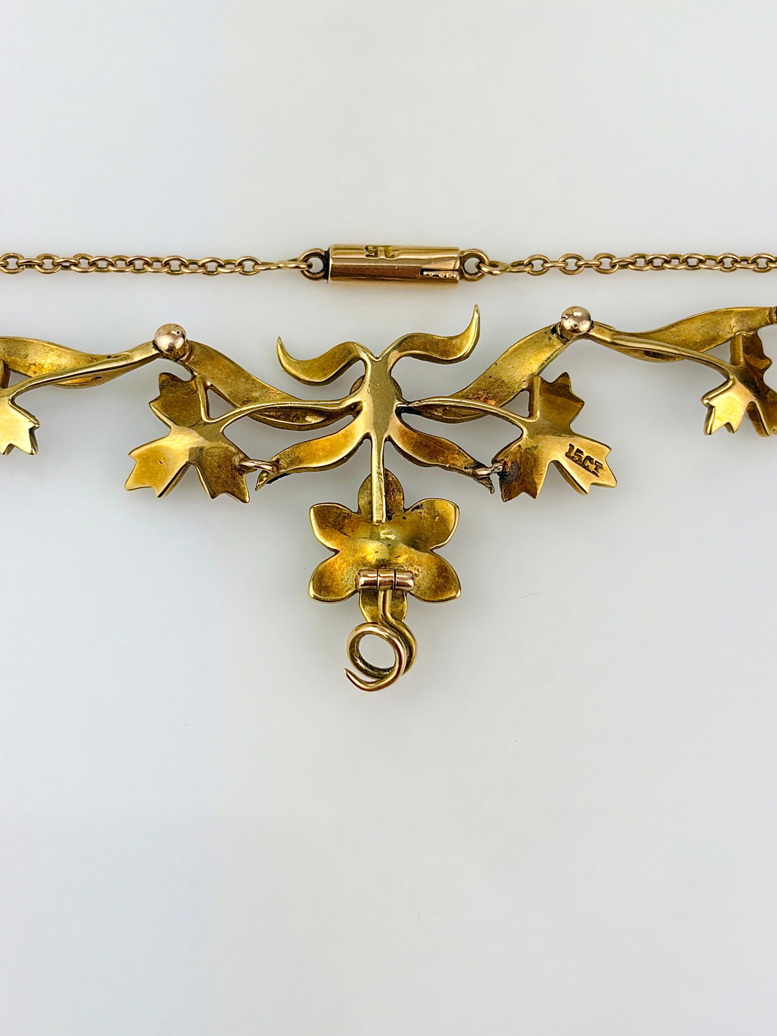 Antique 15ct Yellow Gold Pearl Necklace and Heart Pendant in fitted box - 7