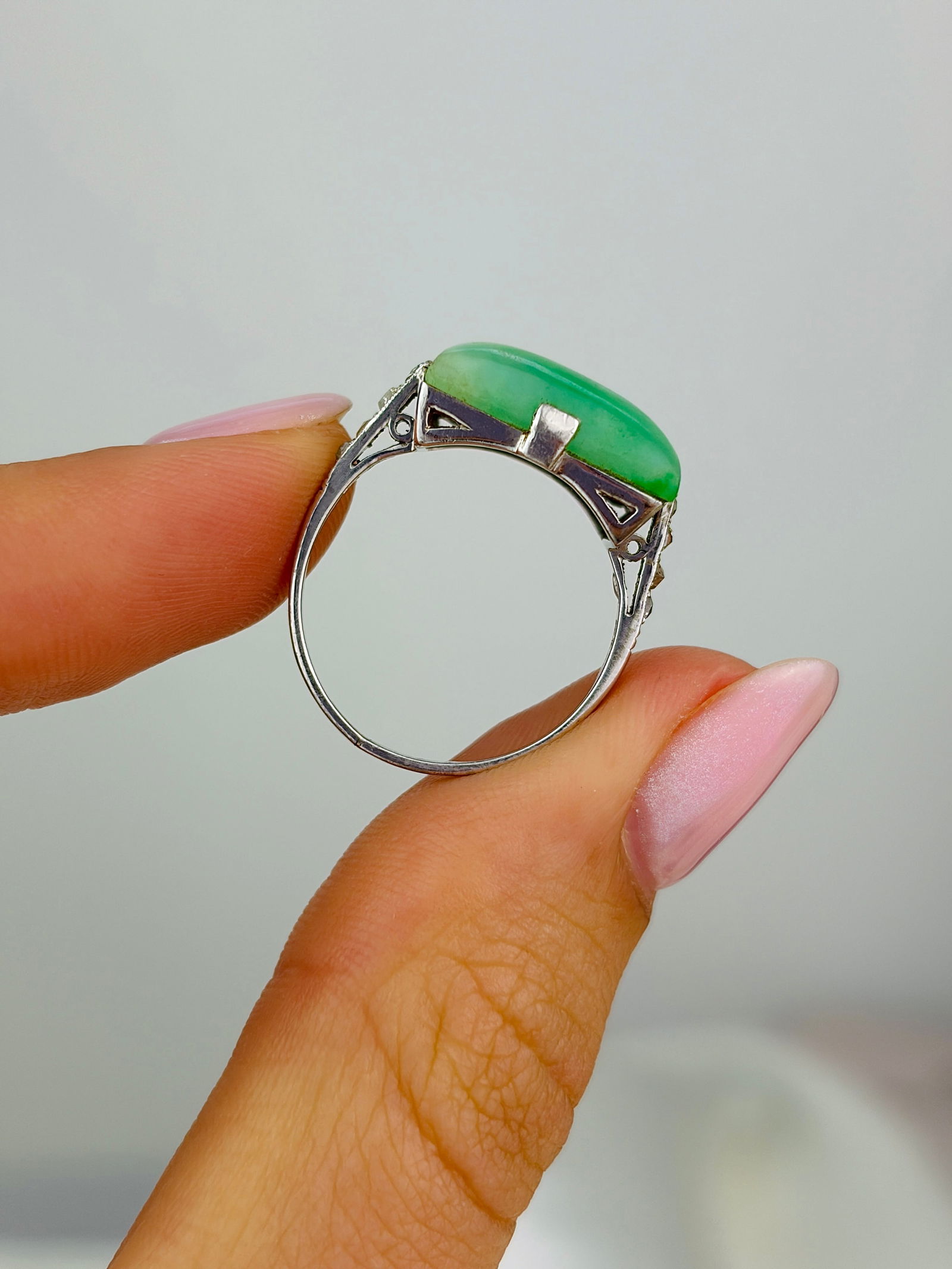 c.1920 Jade, Rose Cut Diamond and 18 Carat White Gold Ring - 6