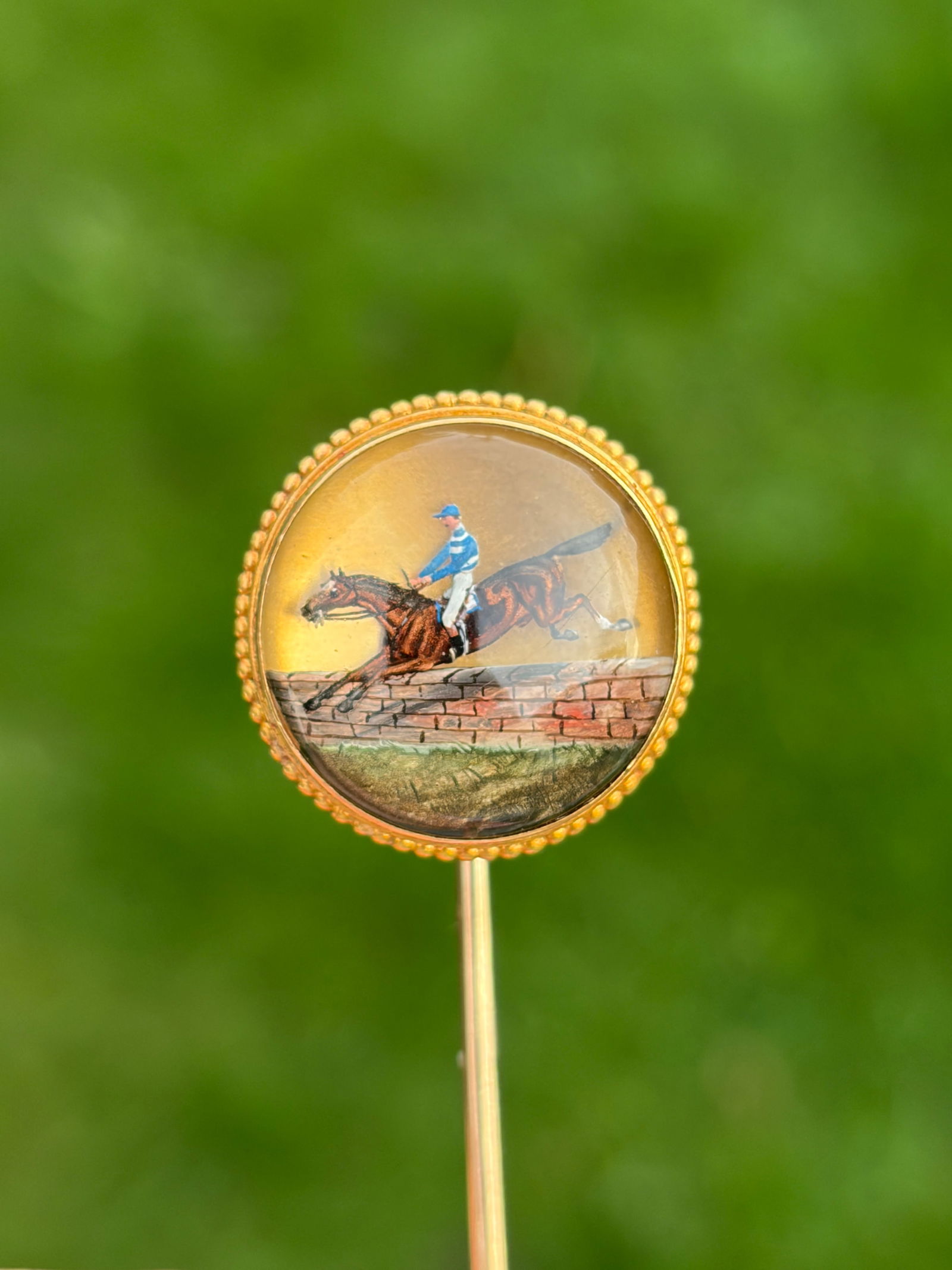 Antique Essex crystal horse and jockey stick pin brooch in gold - 10