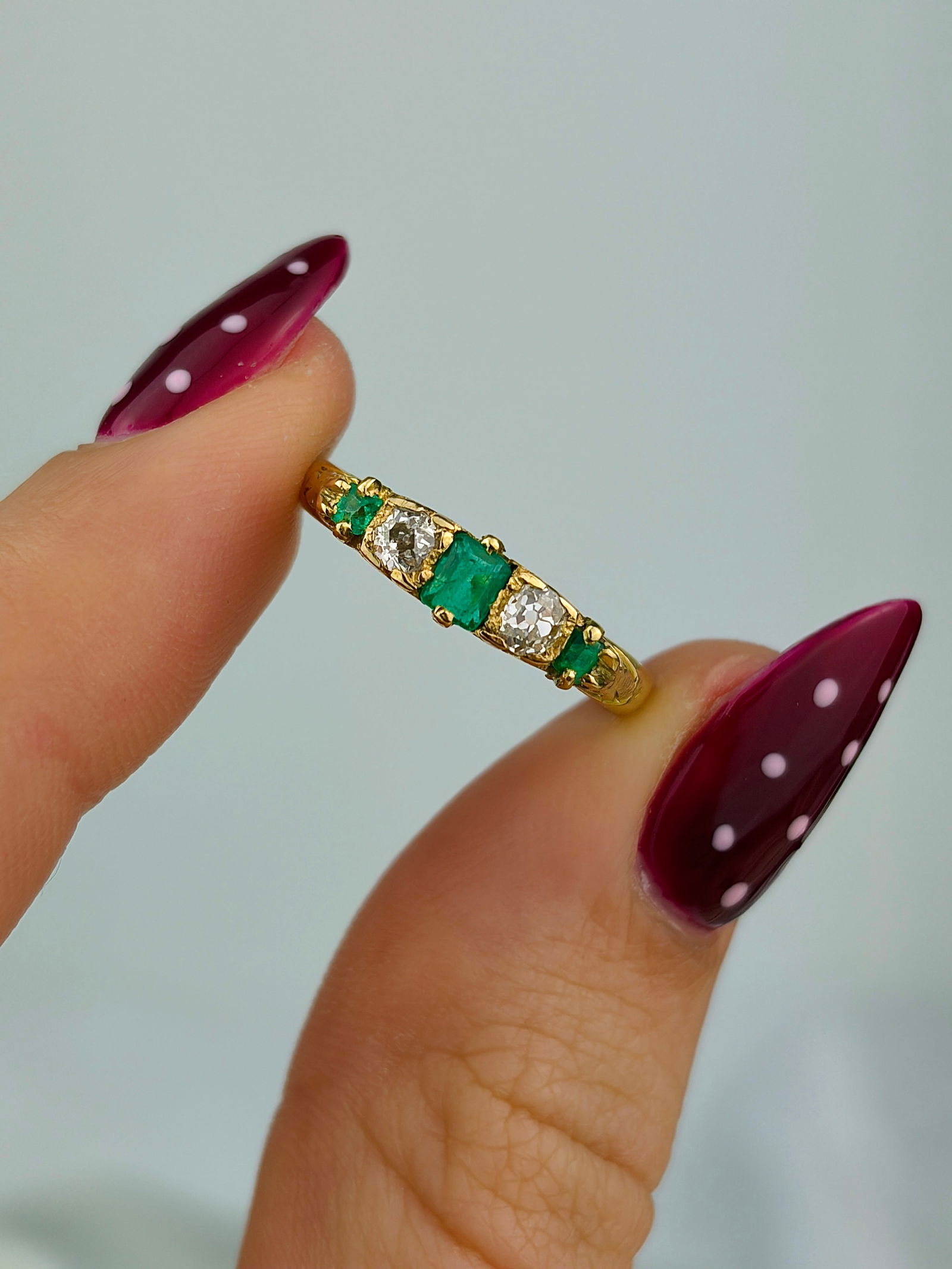 antique 18ct yellow gold emerald and diamond 5 stone ring with scroll gallery - 5