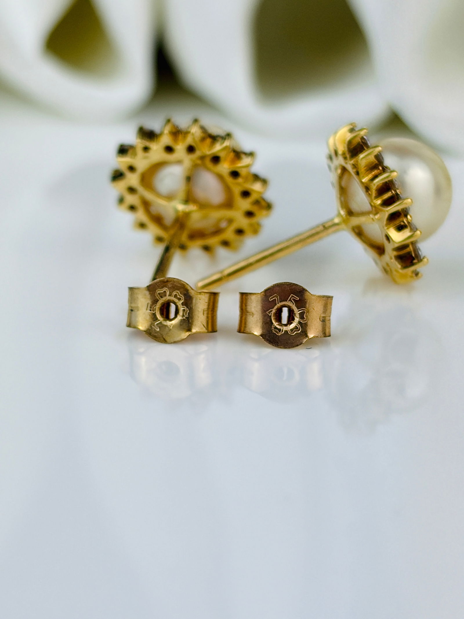 Vintage Pearl and Diamond 18 Carat Gold Cluster Earrings - 4