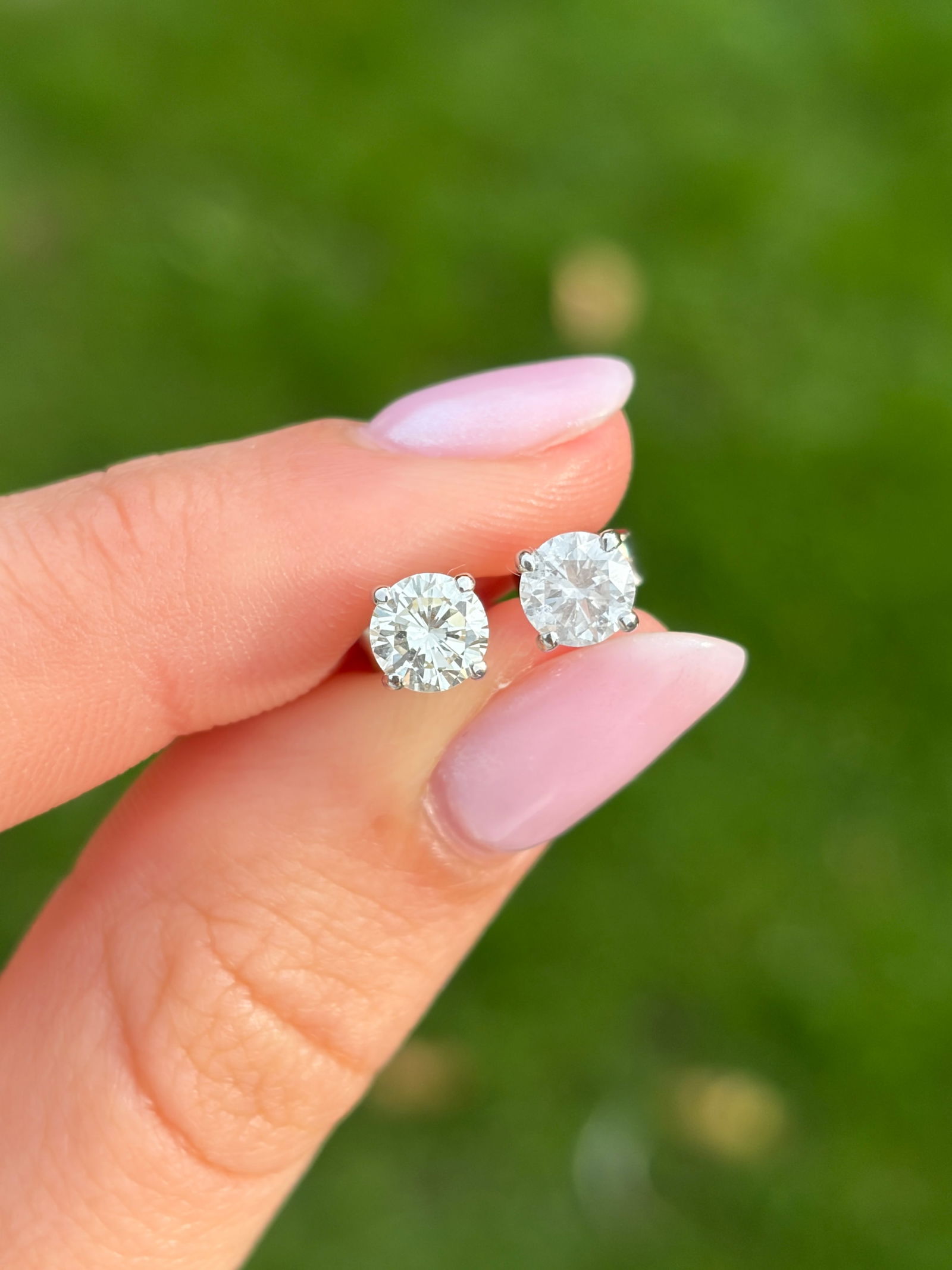 1.20ct Diamond and 18 Carat White Gold Stud Earrings - 9