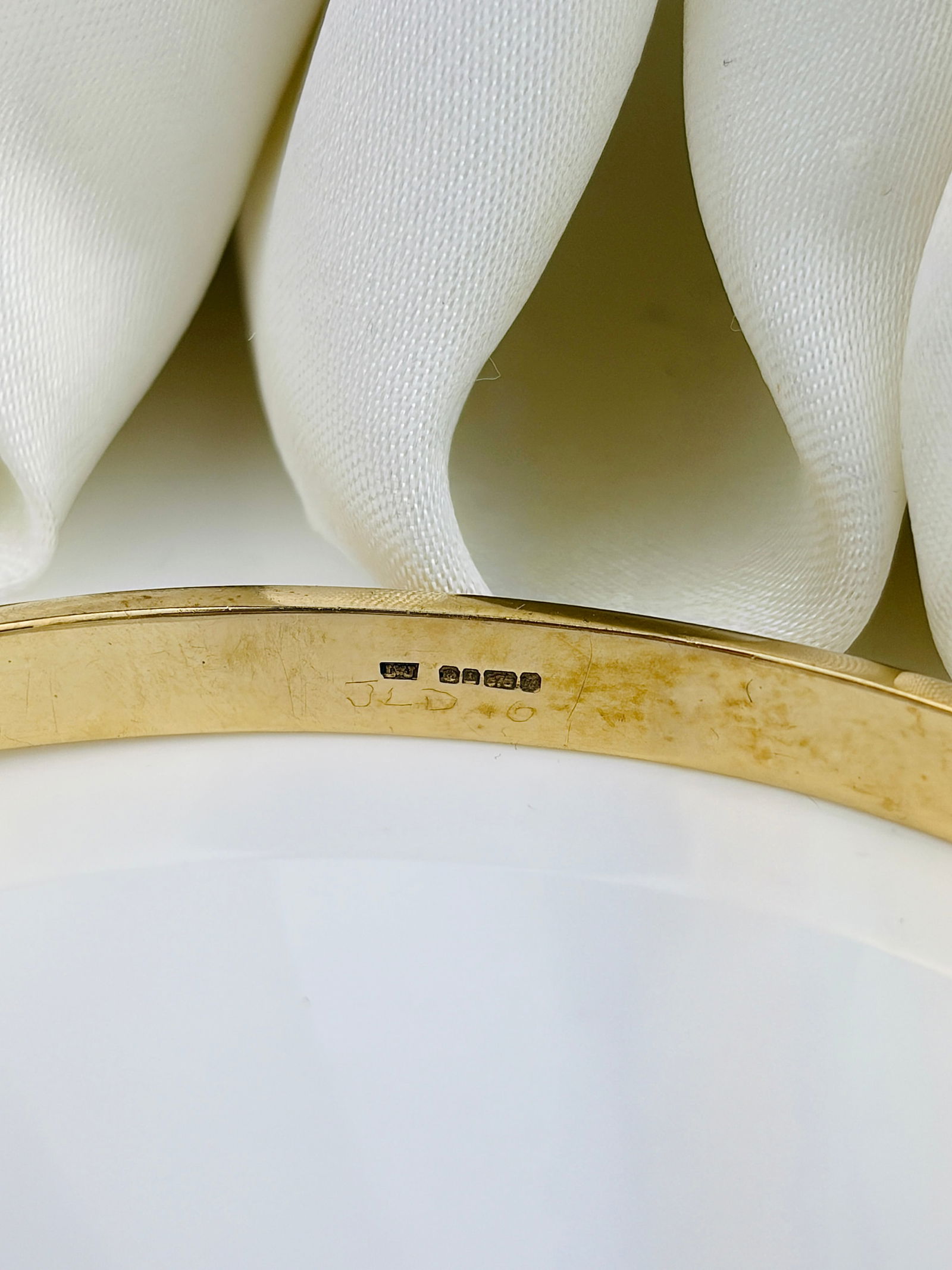 Vintage 9ct Yellow Gold Opal and Diamond Bangle Bracelet - 4