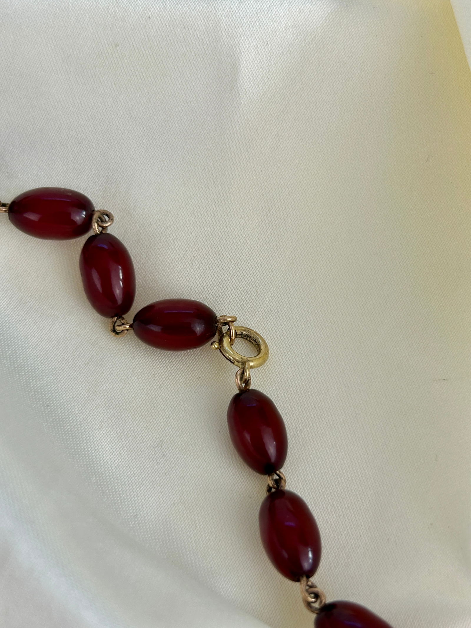 9ct Gold Cherry Amber Bakelite Bead Necklace - 3
