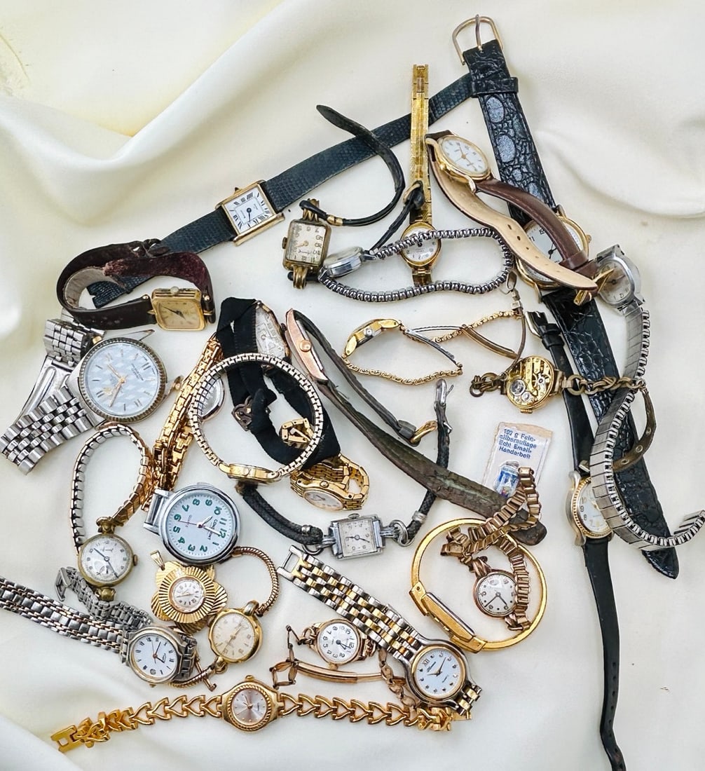 large collection of watches - mixed lot - 3