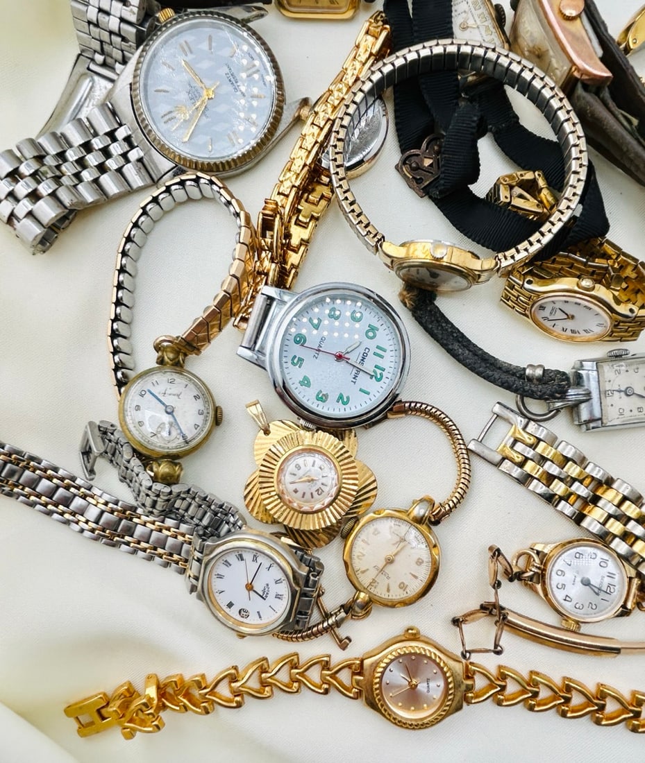 large collection of watches - mixed lot - 4