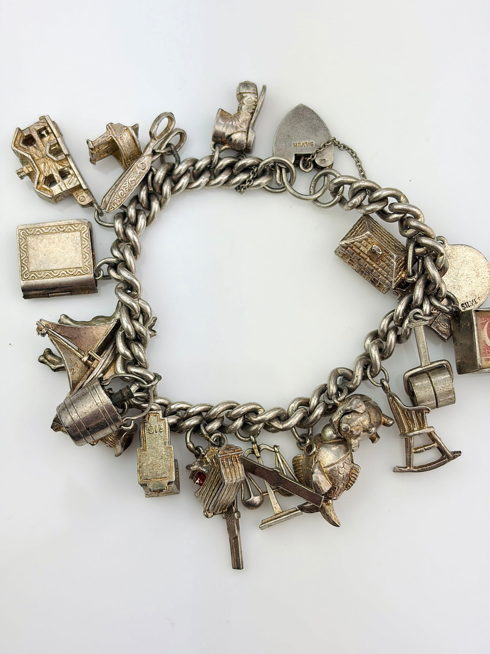 VINTAGE HEAVY RARE OPENING CHARMS SILVER BRACELET INC CHURCH / PIGGY BANK / NOAHS ARK - 2