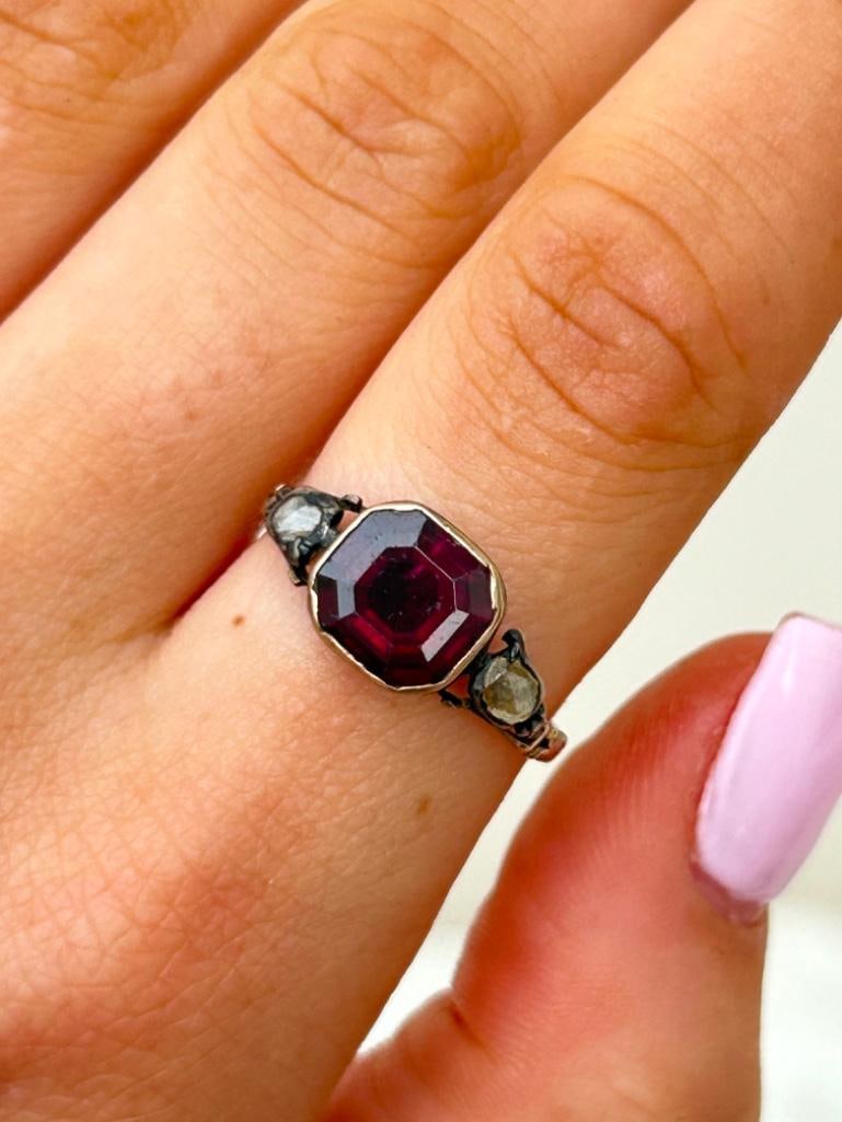 Georgian Era Garnet and Diamond Gold Ring - 2