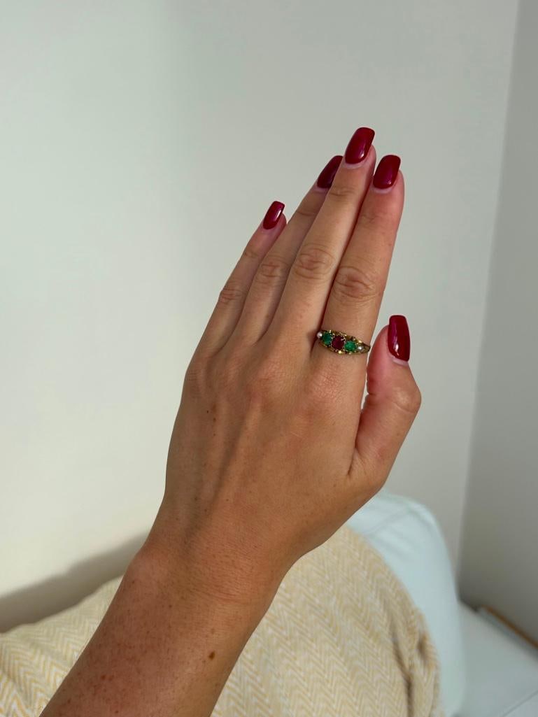 Antique c1899 Bright Paste 9ct Gold Ring - 5