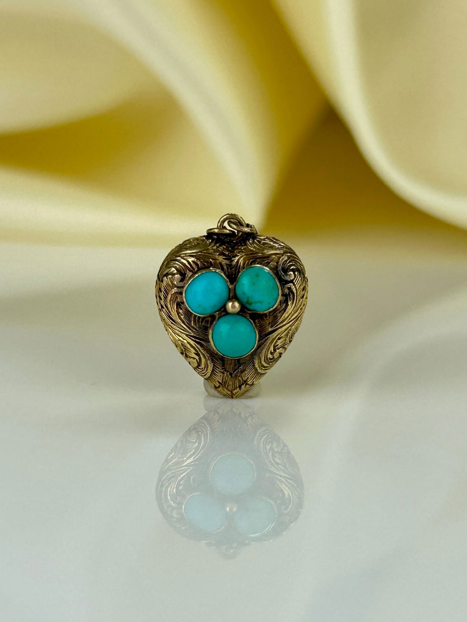 Antique Yellow Gold Turquoise Heart Locket Back Pendant - 7