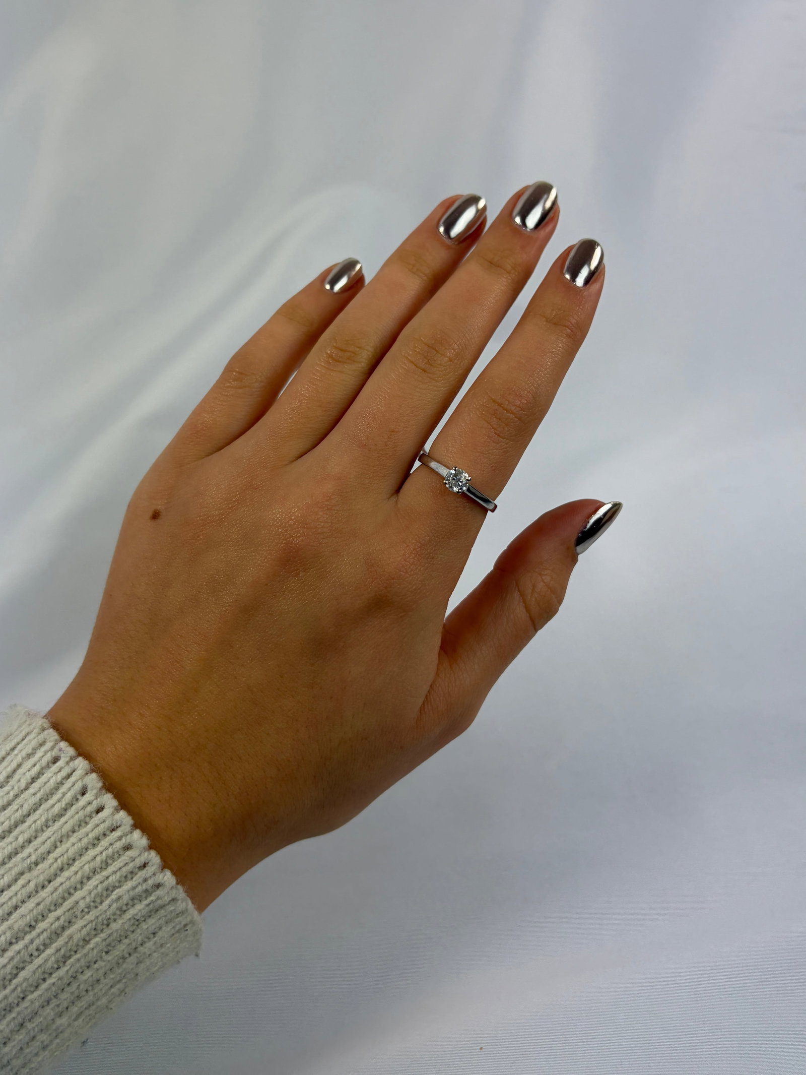 18ct White Gold .50pt Diamond Solitaire Ring - 9