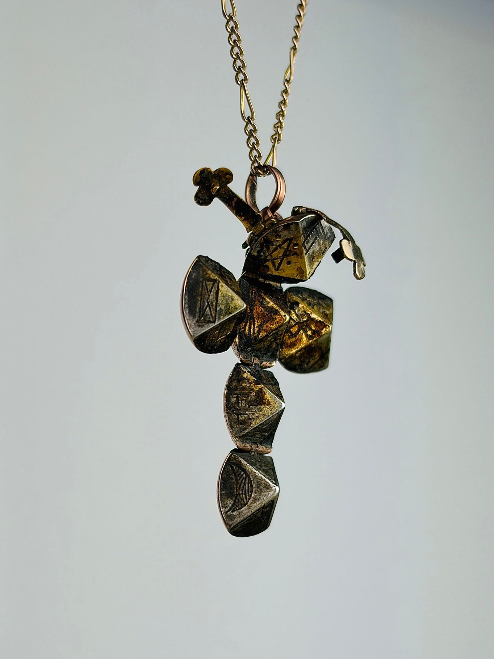 Antique 9ct Gold and Silver Opening Masonic Ball Pendant - 2