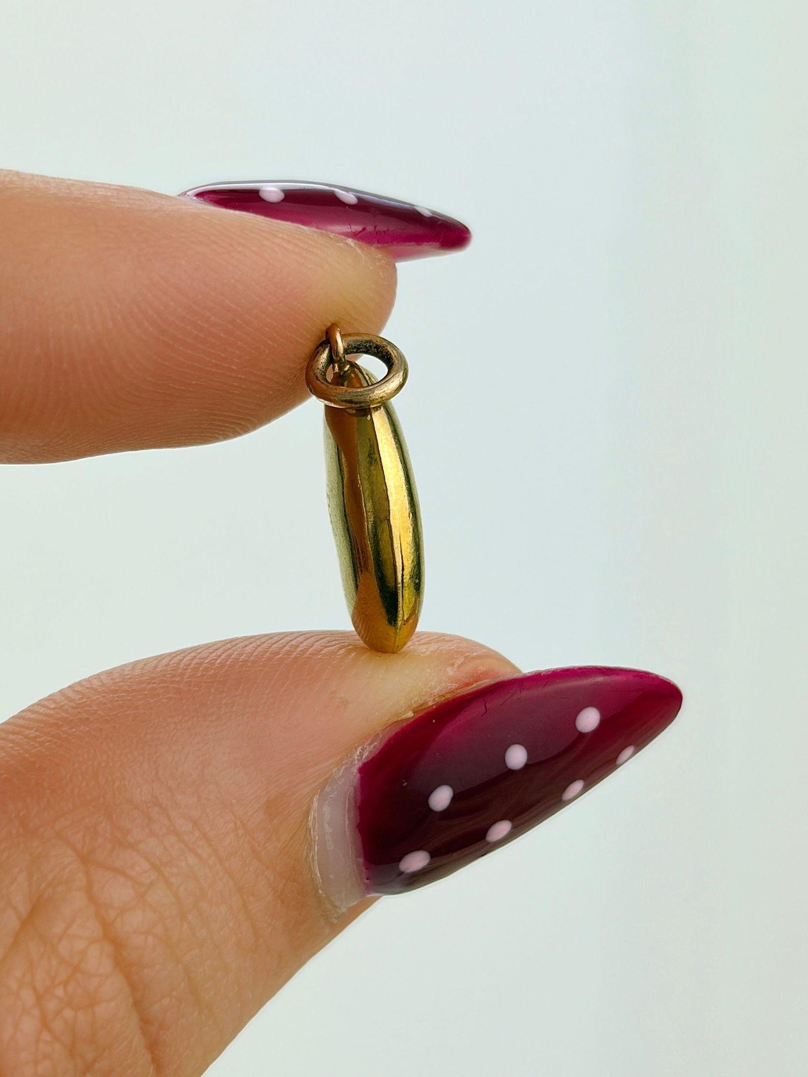 ANTIQUE 9CT GOLD LUCKY BEAN KIDNEY BEAN CHARM / PENDANT - 2