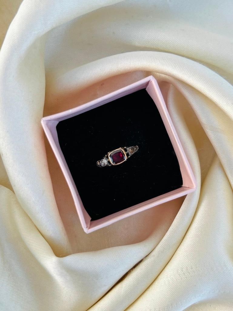 Georgian Era Gold Flat Cut Garnet Ring - 2