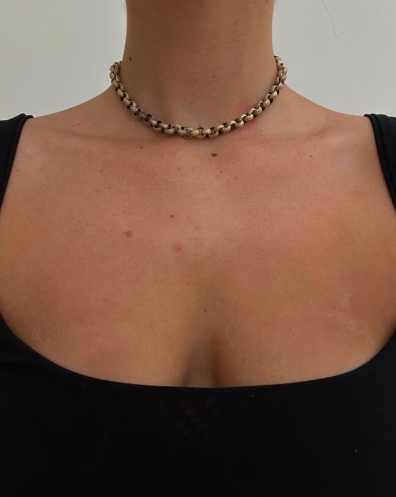 Georgian Textured Gold Barrel Clasp Necklace - 2