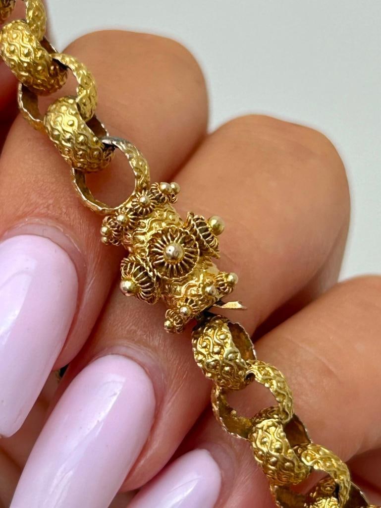 Georgian Textured Gold Barrel Clasp Necklace - 4