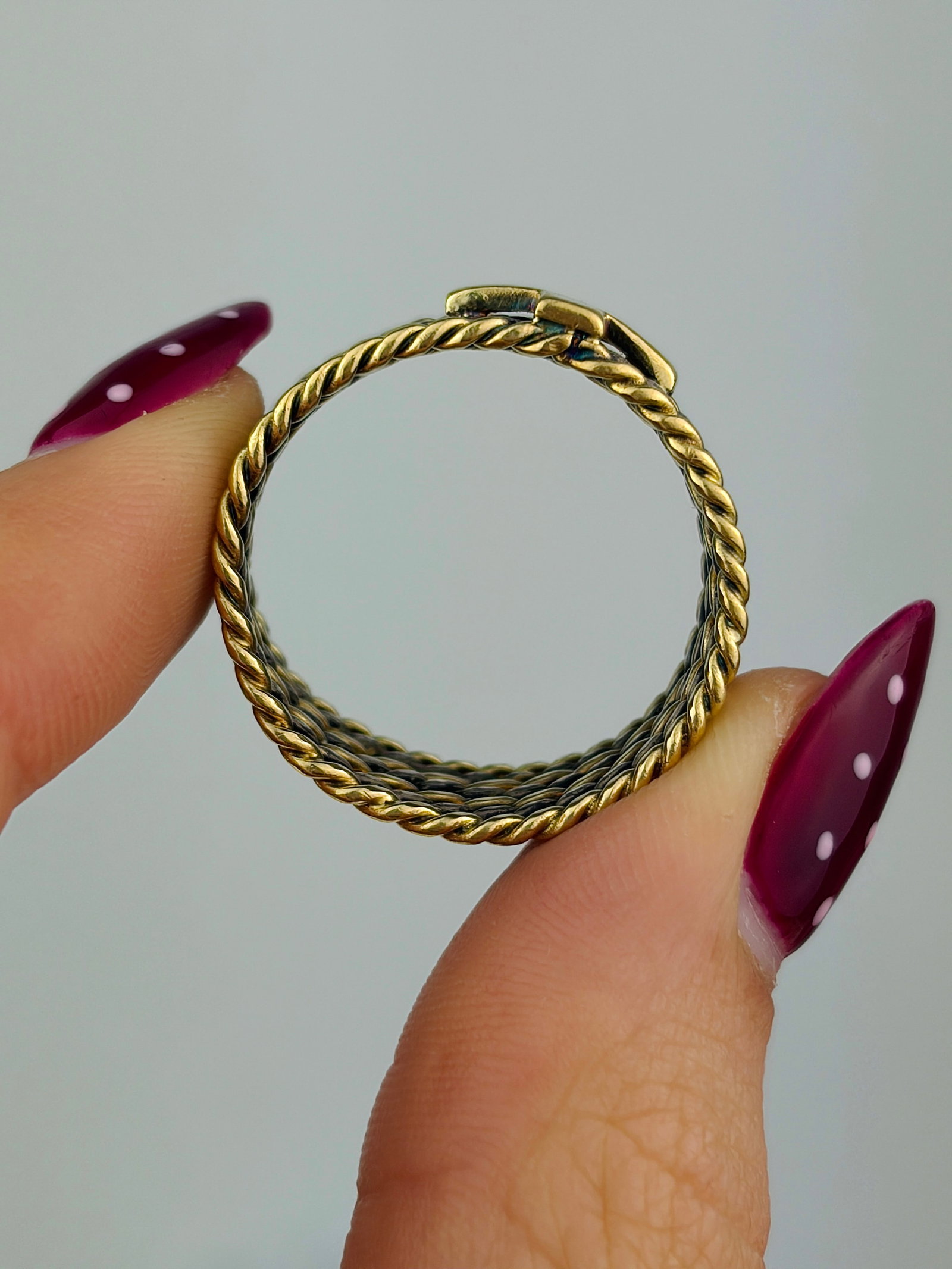 HELEN NEWMAN 18CT GOLD AND WHITE METAL LAYERED TWIST RING - 5