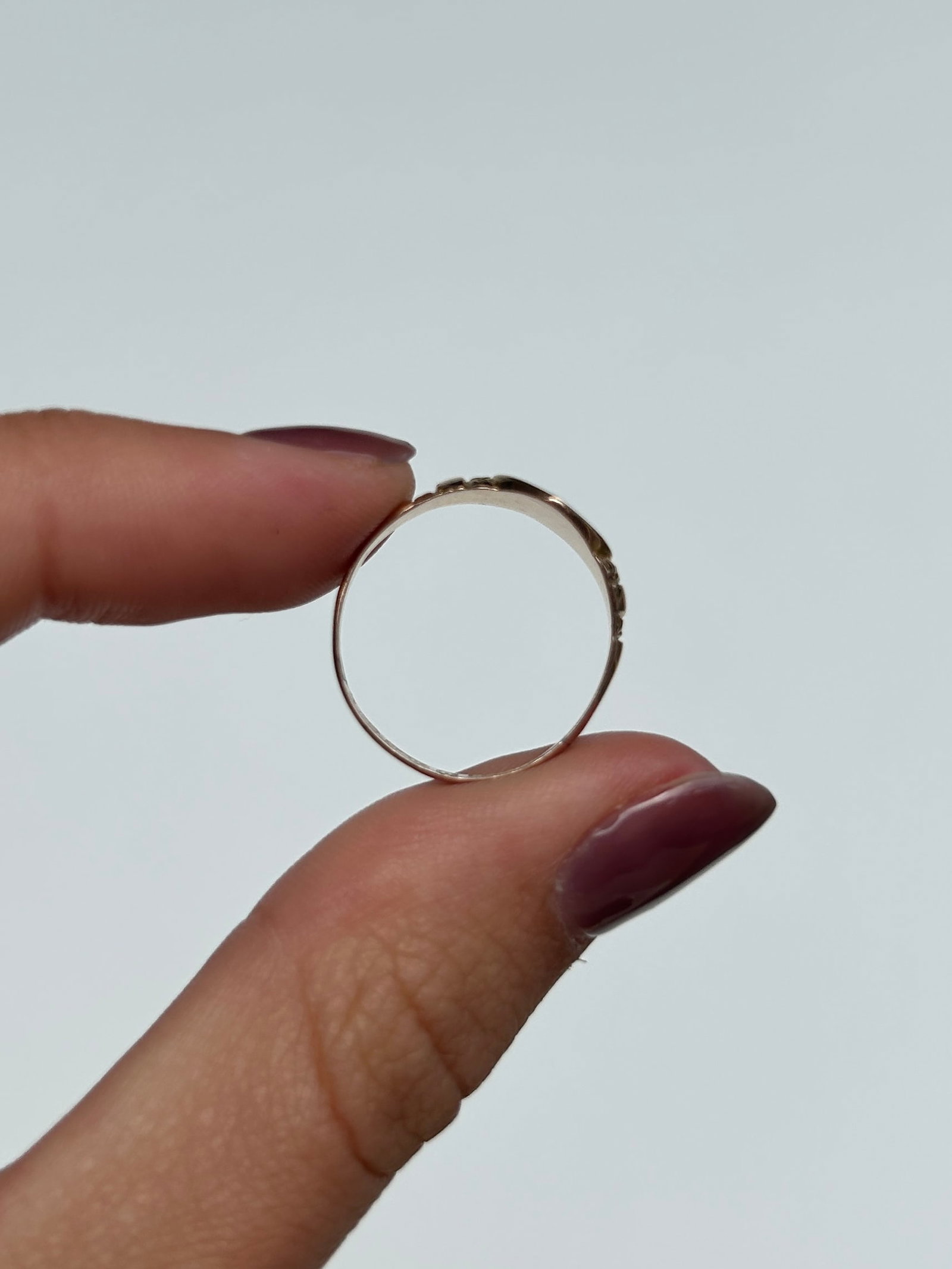 Antique 9ct Gold Shield Signet Ring 'E.E.K' - 8