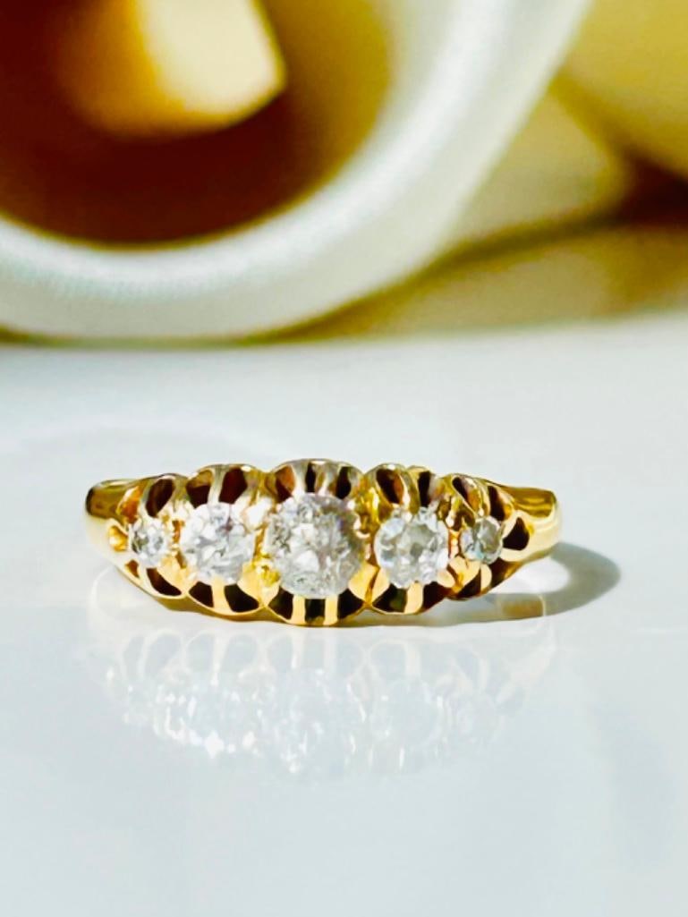 Antique 18ct Yellow Gold Diamond 5 Stone Ring (1 of 8)