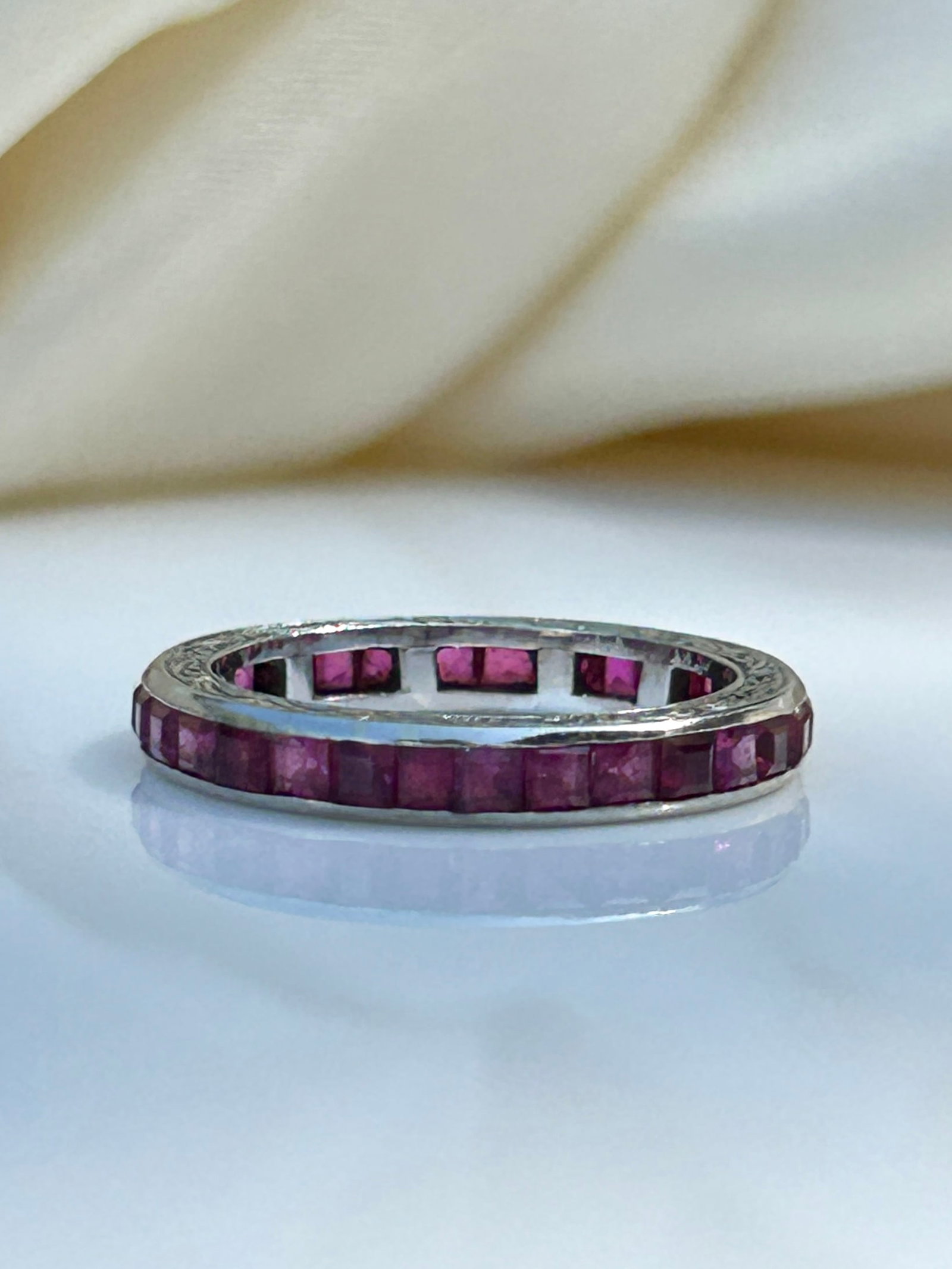 ANTIQUE RUBY FULL ETERNITY BAND RING SET IN 9CT WHITE GOLD (1 of 6)