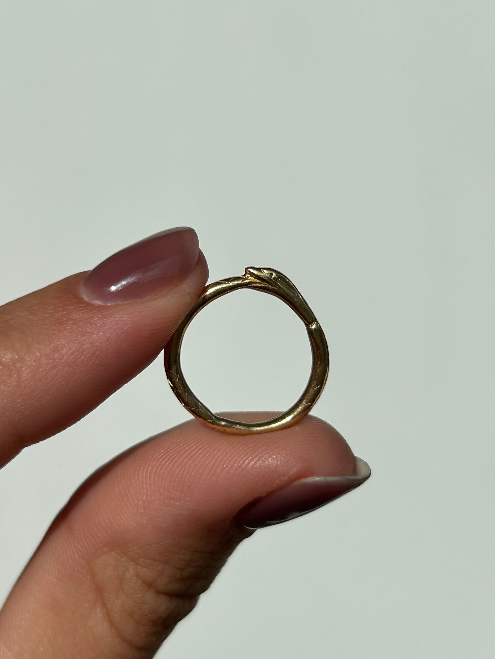 Antique 18ct Gold Ouroboros Split Ring - 7